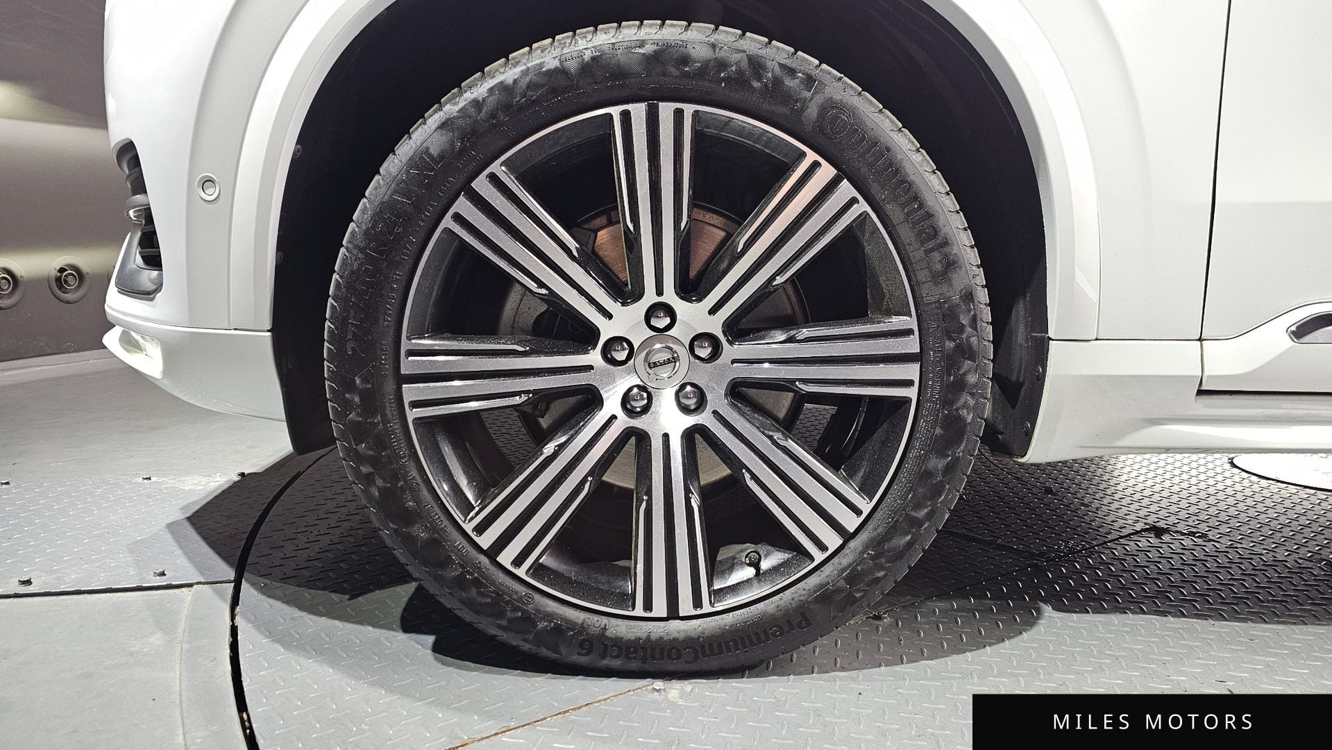 Volvo XC90 2023 — миниатюра 5