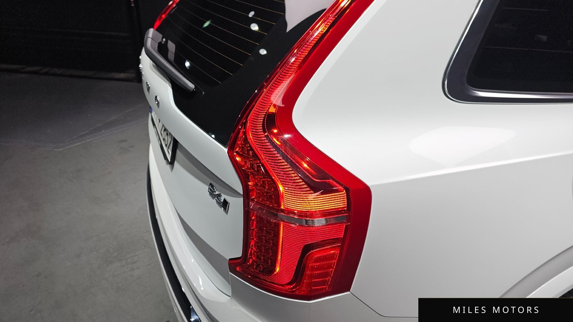 Volvo XC90 2023 — миниатюра 9