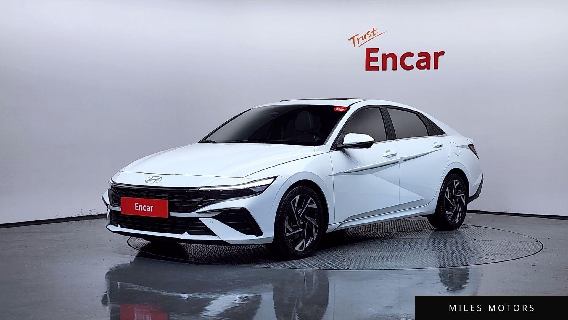 Hyundai AVANTE 2024 — фото 1 из 12