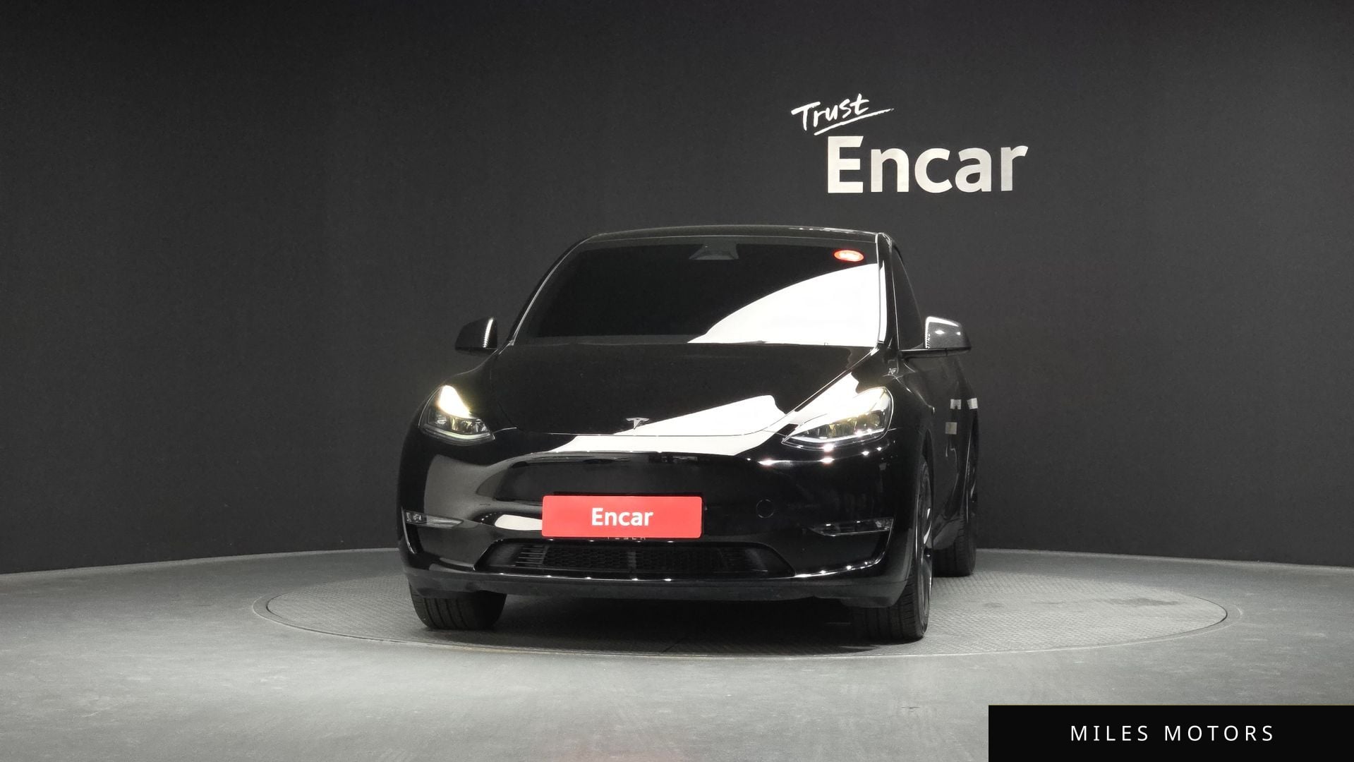 Tesla Model Y 2024 — миниатюра 3