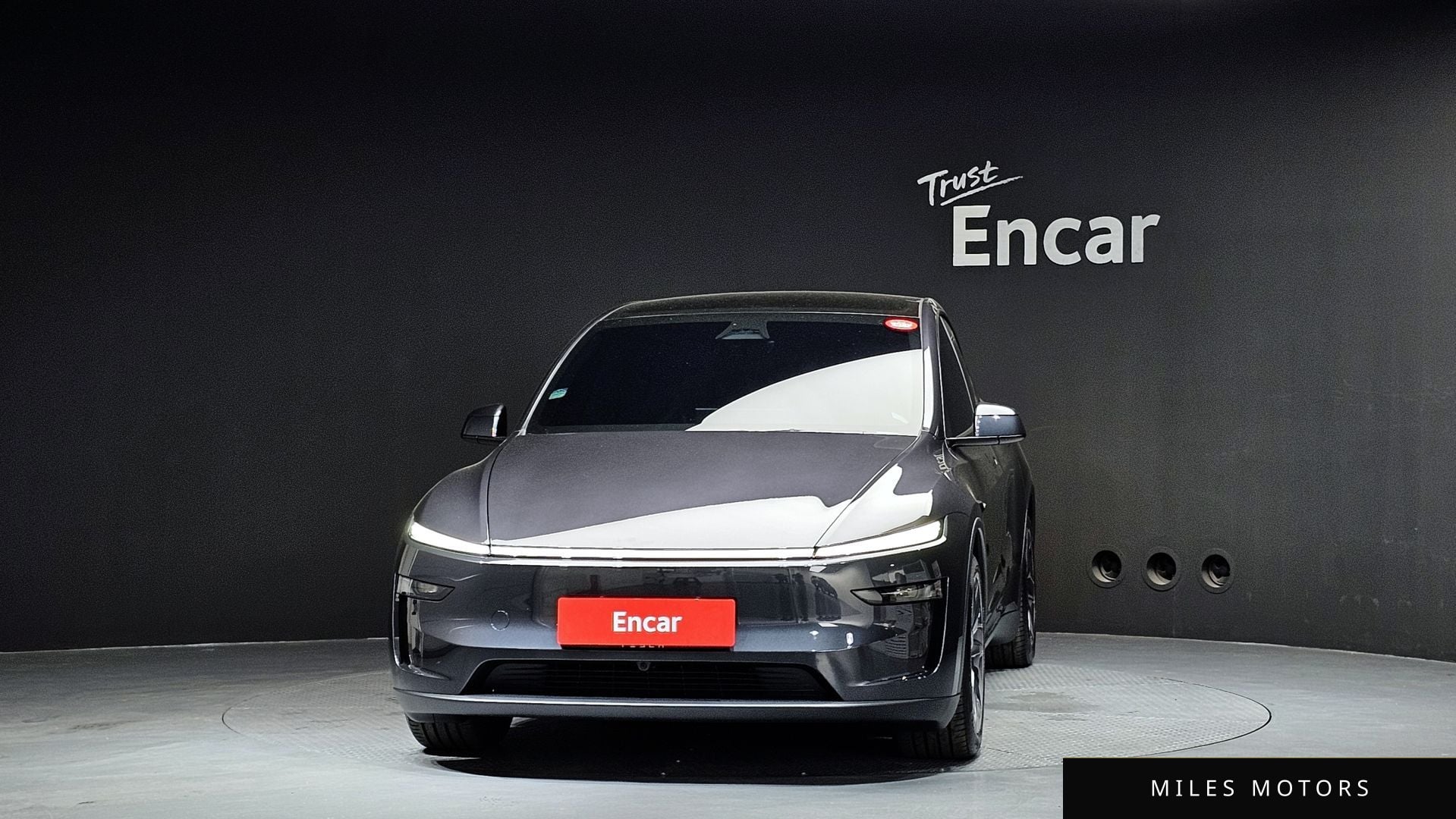 Tesla Model Y 2026 — миниатюра 3