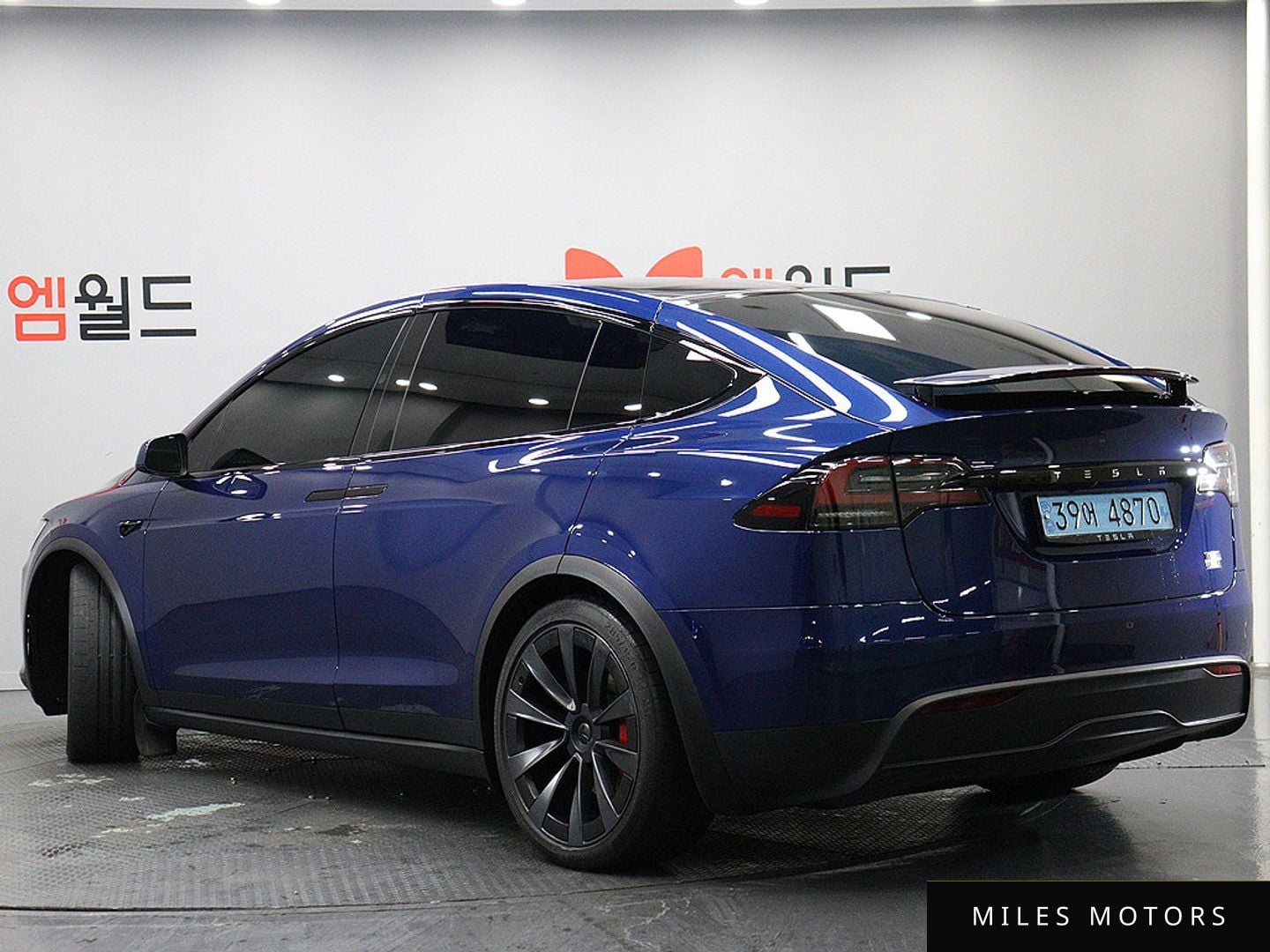 Tesla Model X 2023 — миниатюра 3