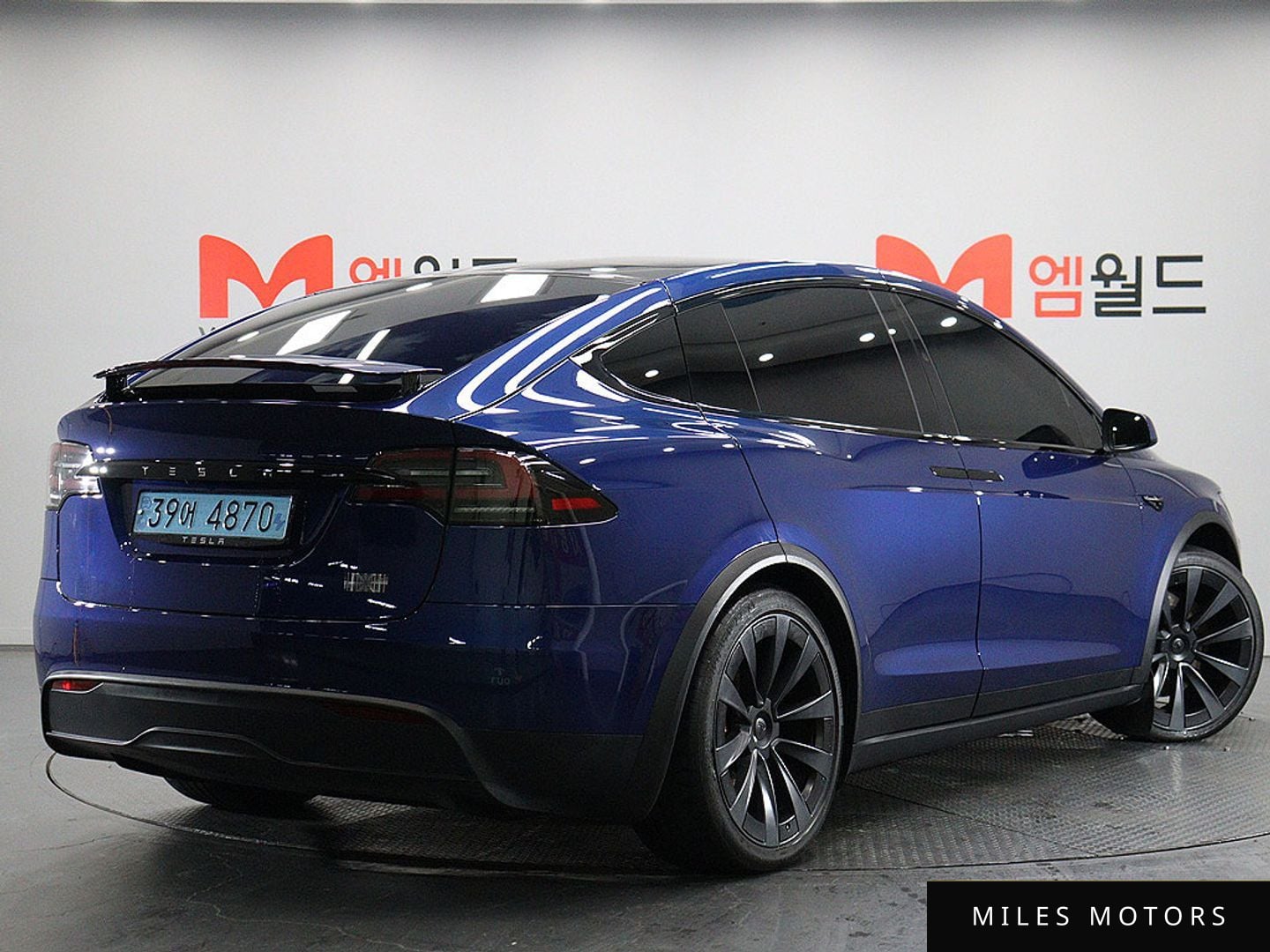 Tesla Model X 2023 — миниатюра 4