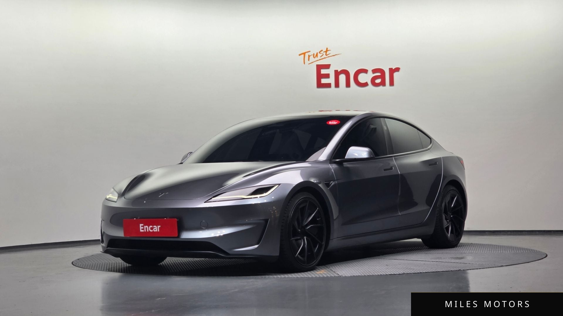 Tesla Model 3 2024