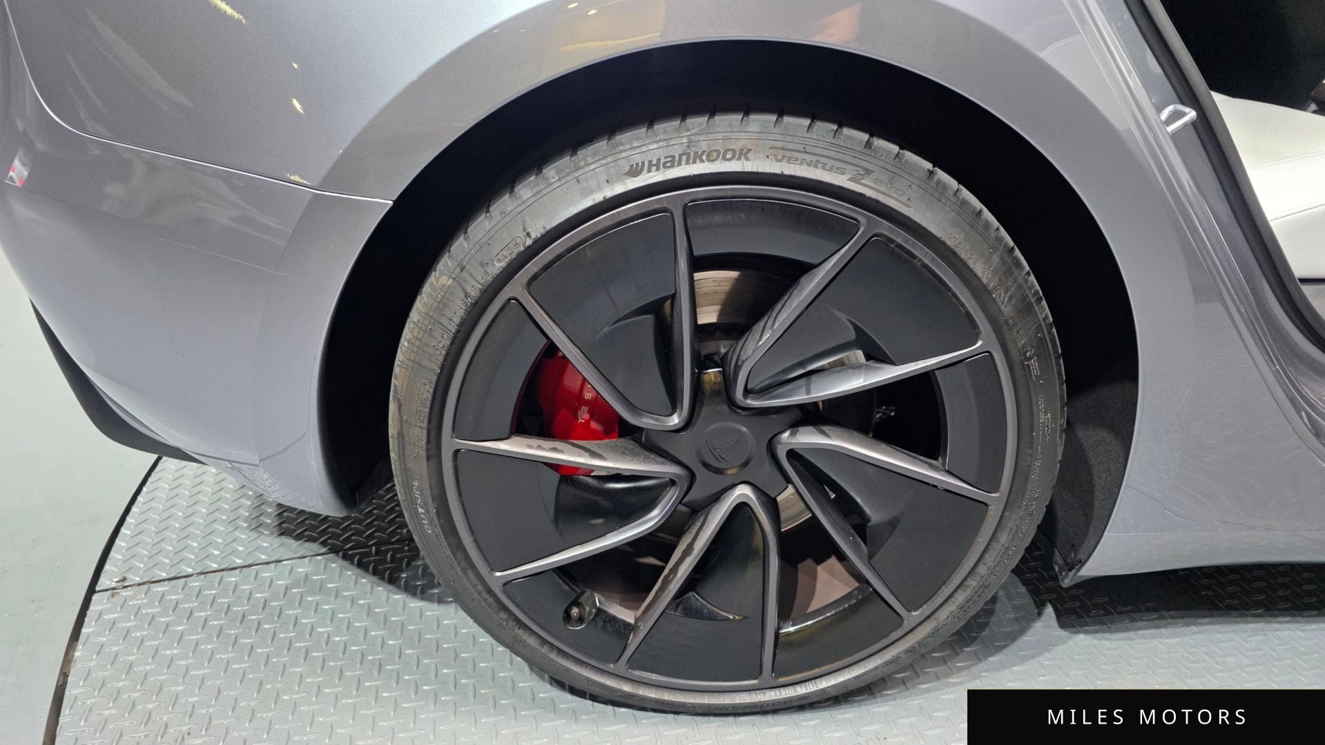 Tesla Model 3 2024 — миниатюра 5