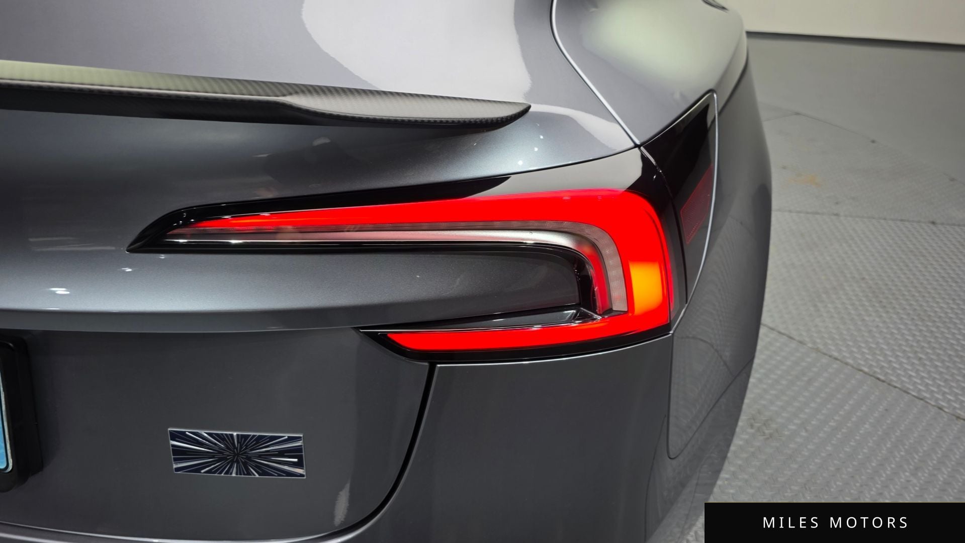 Tesla Model 3 2024 — миниатюра 9