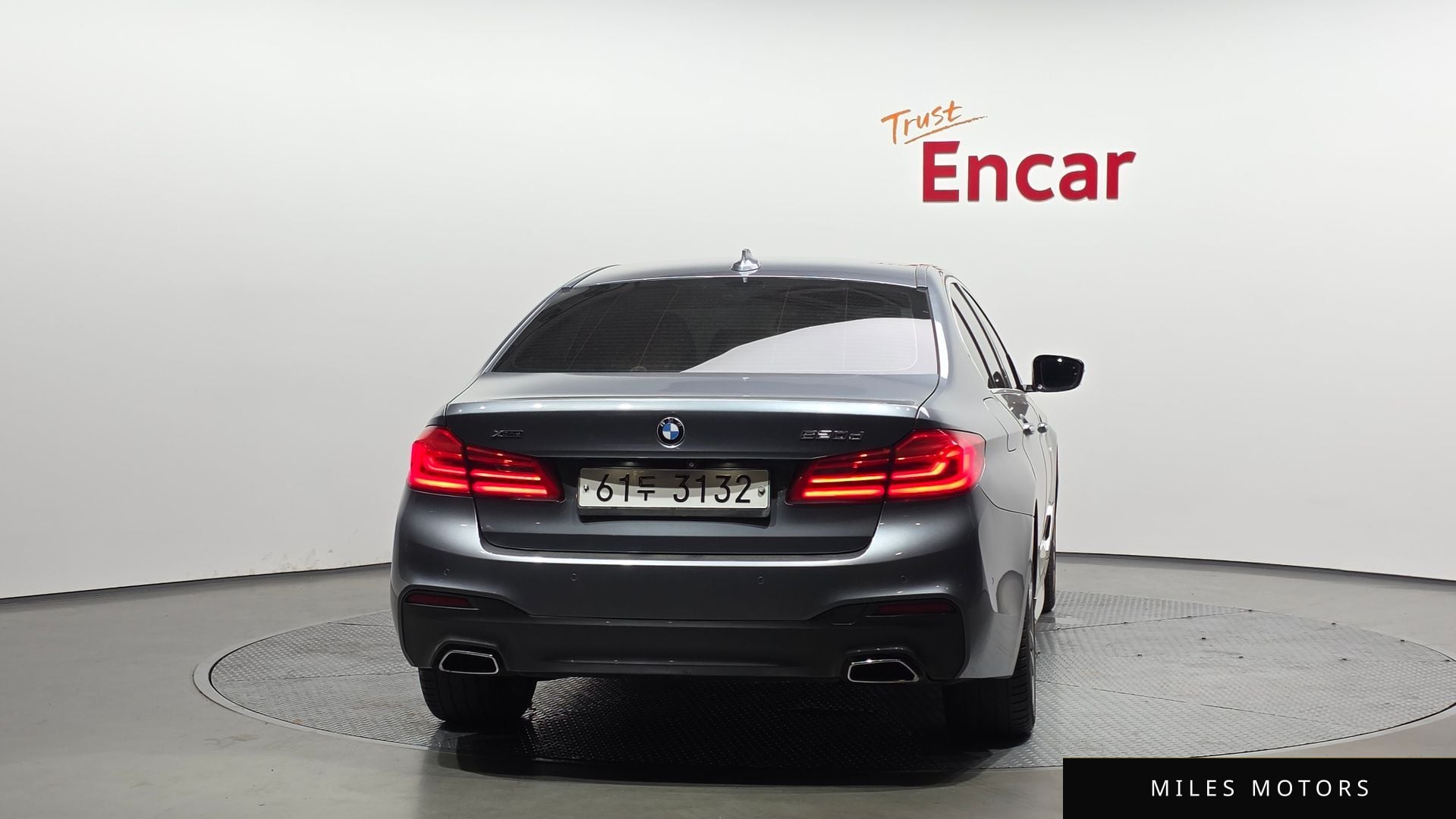 BMW 5 Series (G30) 2018 — миниатюра 4
