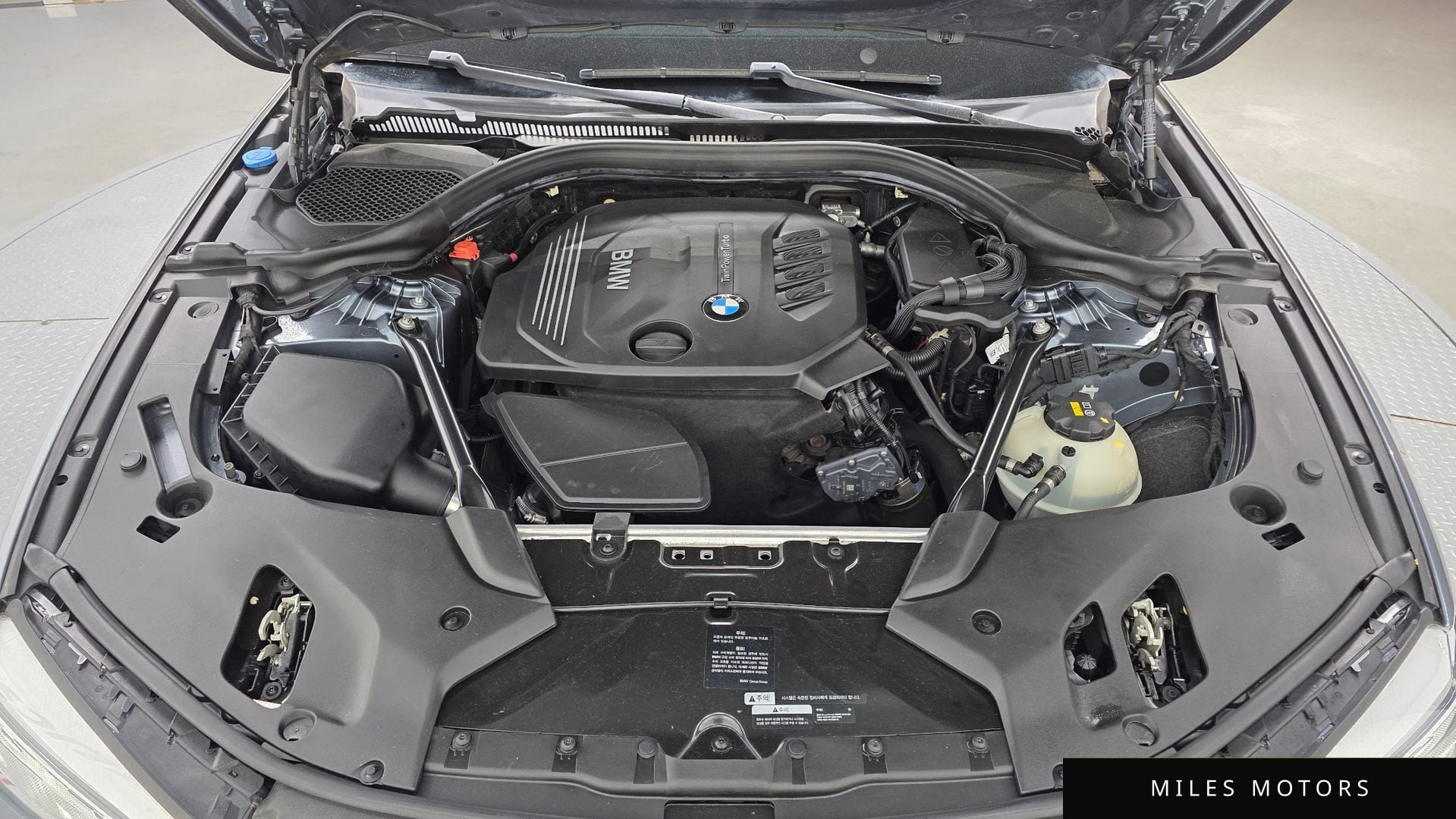 BMW 5 Series (G30) 2018 — миниатюра 6