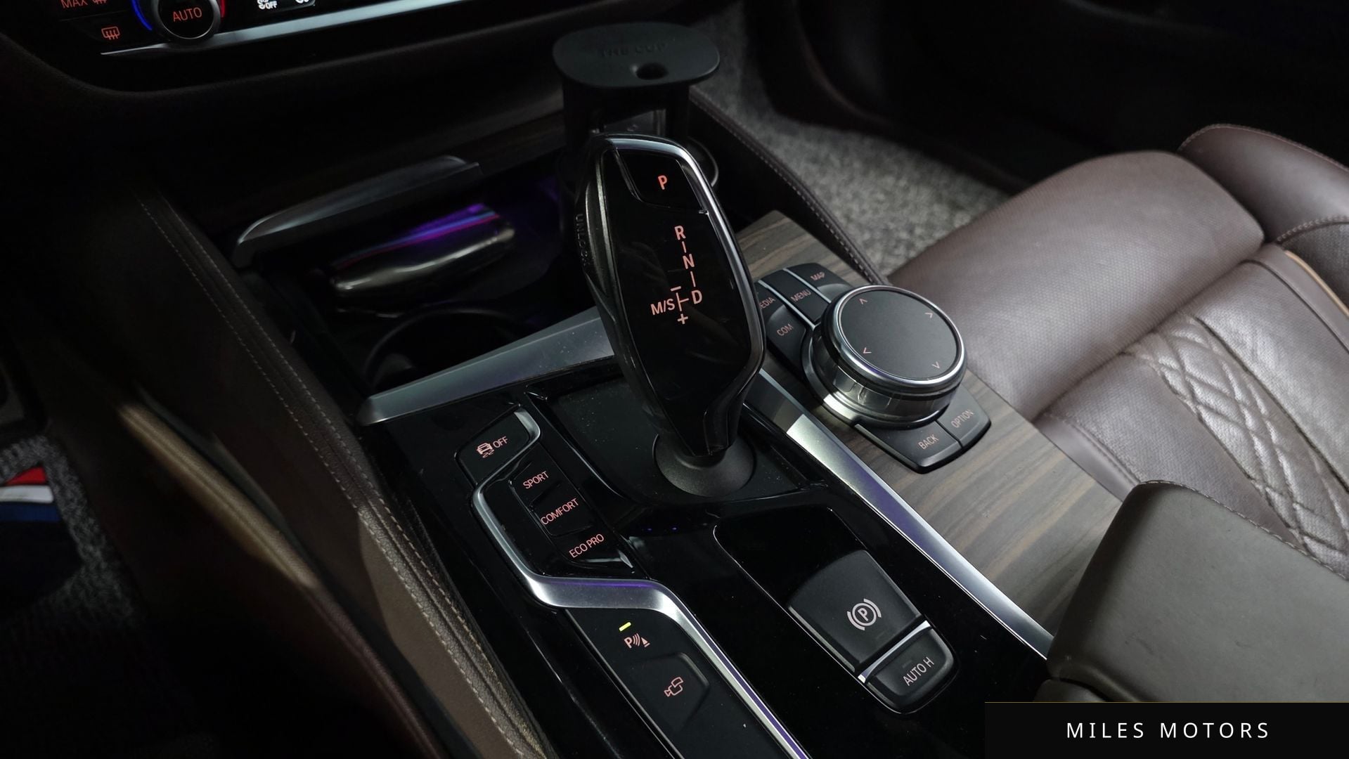 BMW 5 Series (G30) 2018 — миниатюра 9