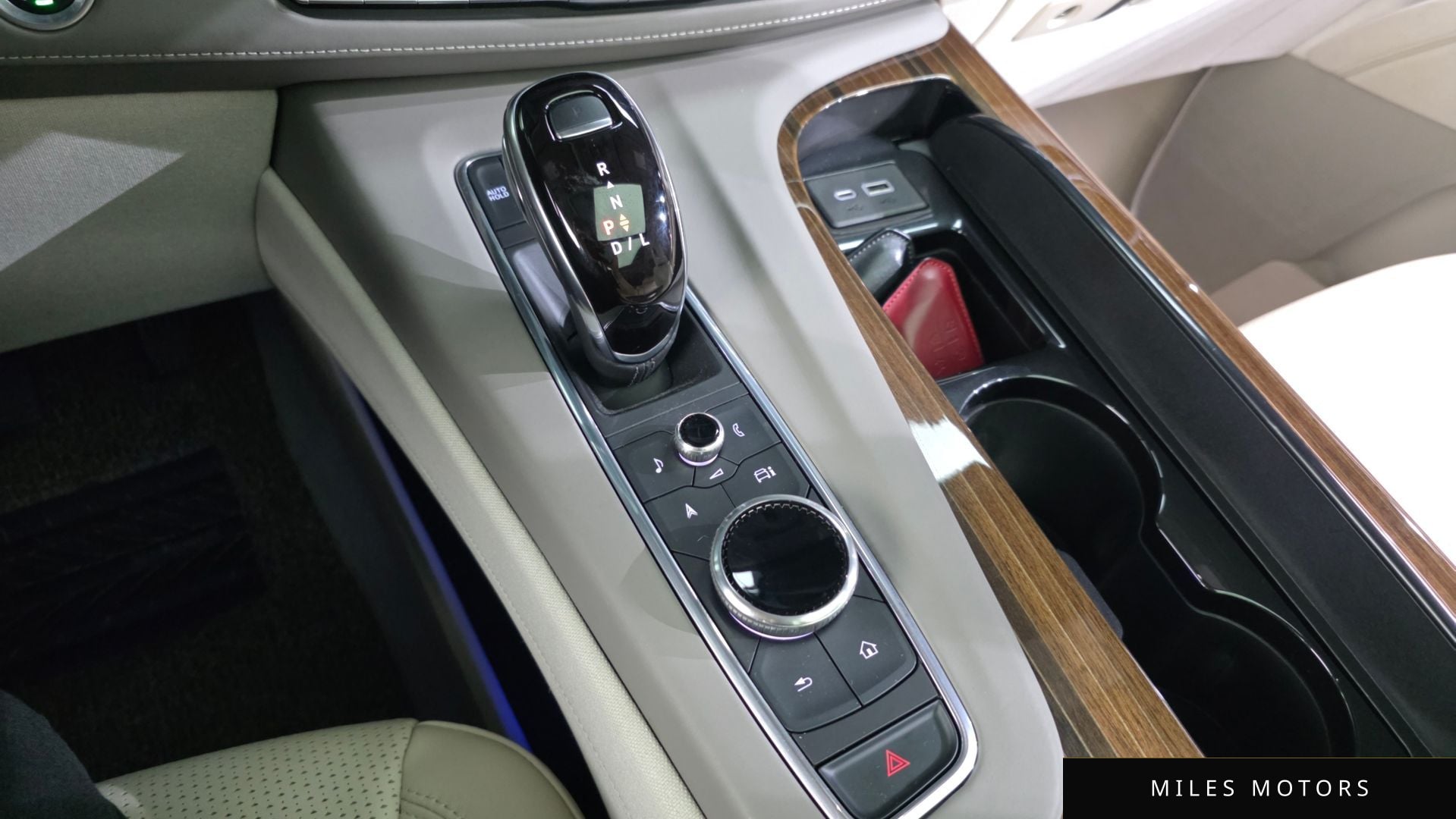 Cadillac Escalade 2021 — миниатюра 12