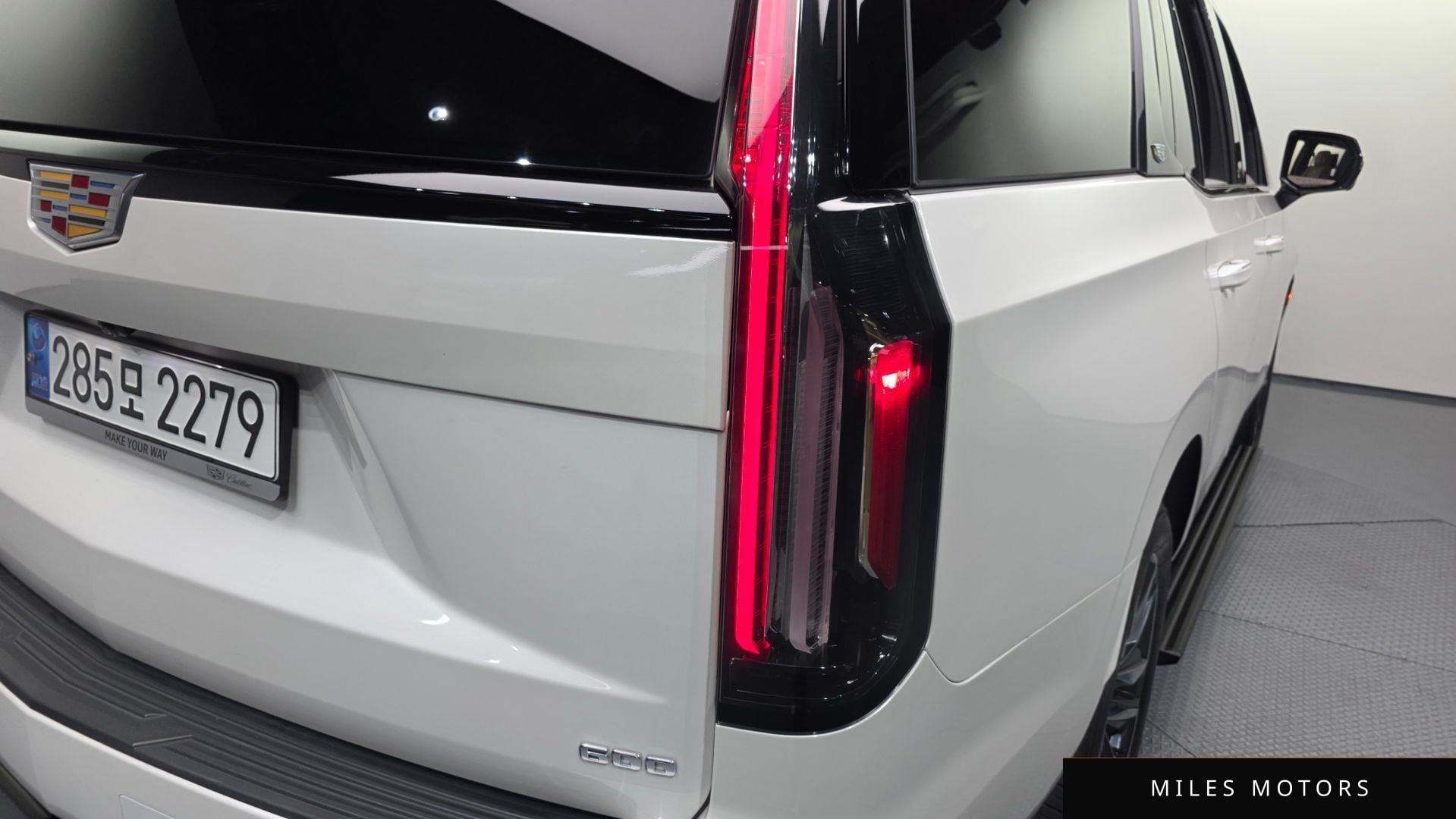 Cadillac Escalade 2021 — миниатюра 9