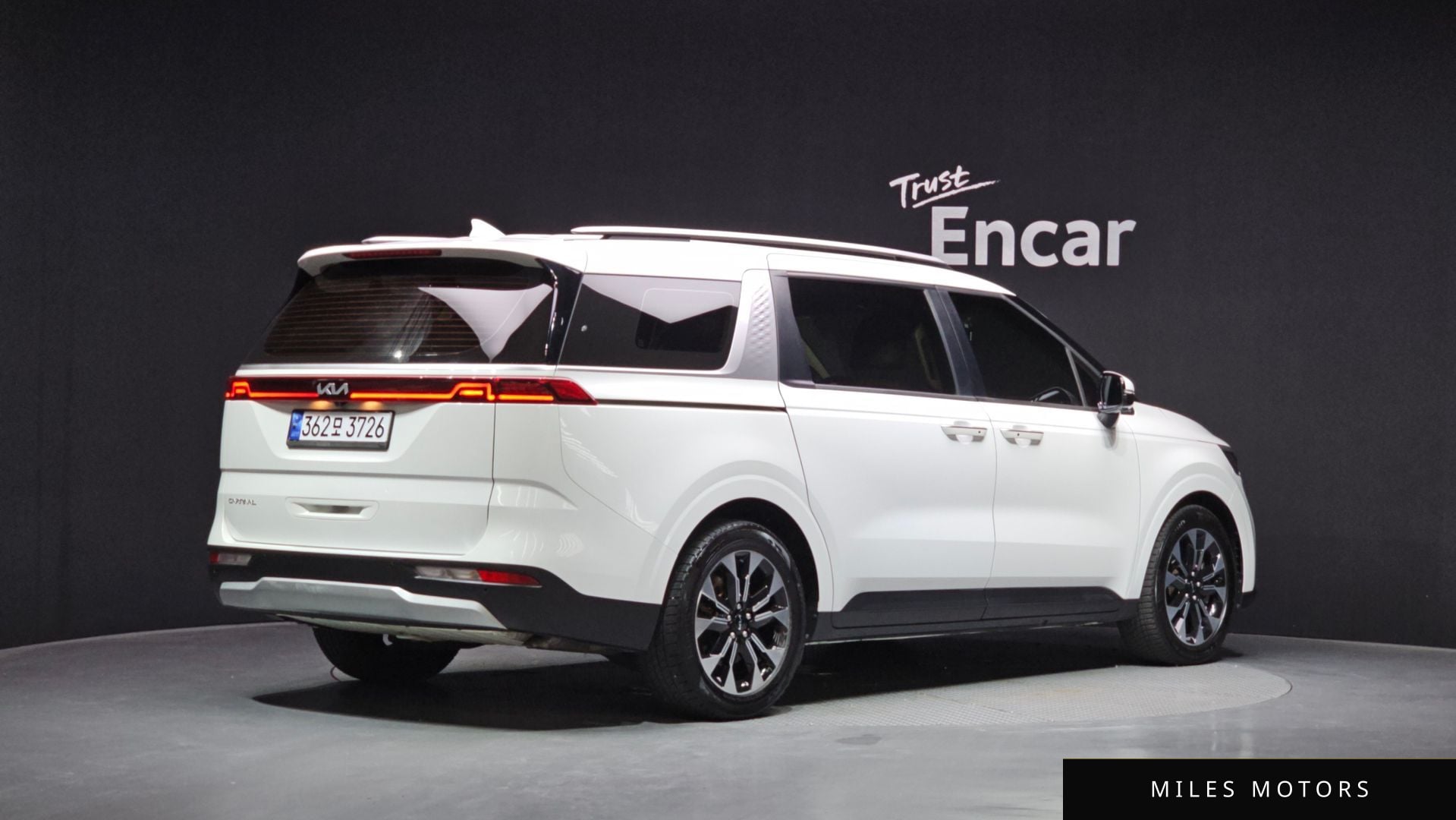 Kia Carnival 2023 — миниатюра 2