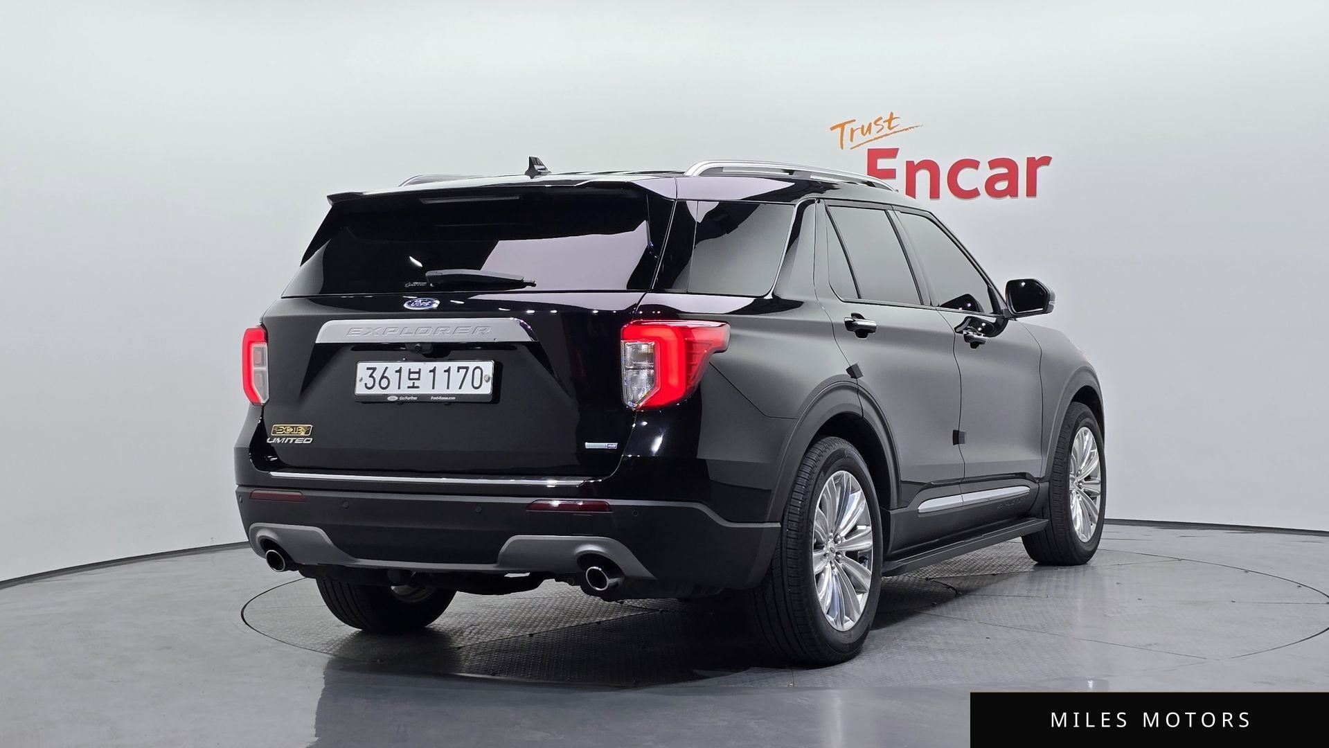 Ford Explorer 2020 — миниатюра 2