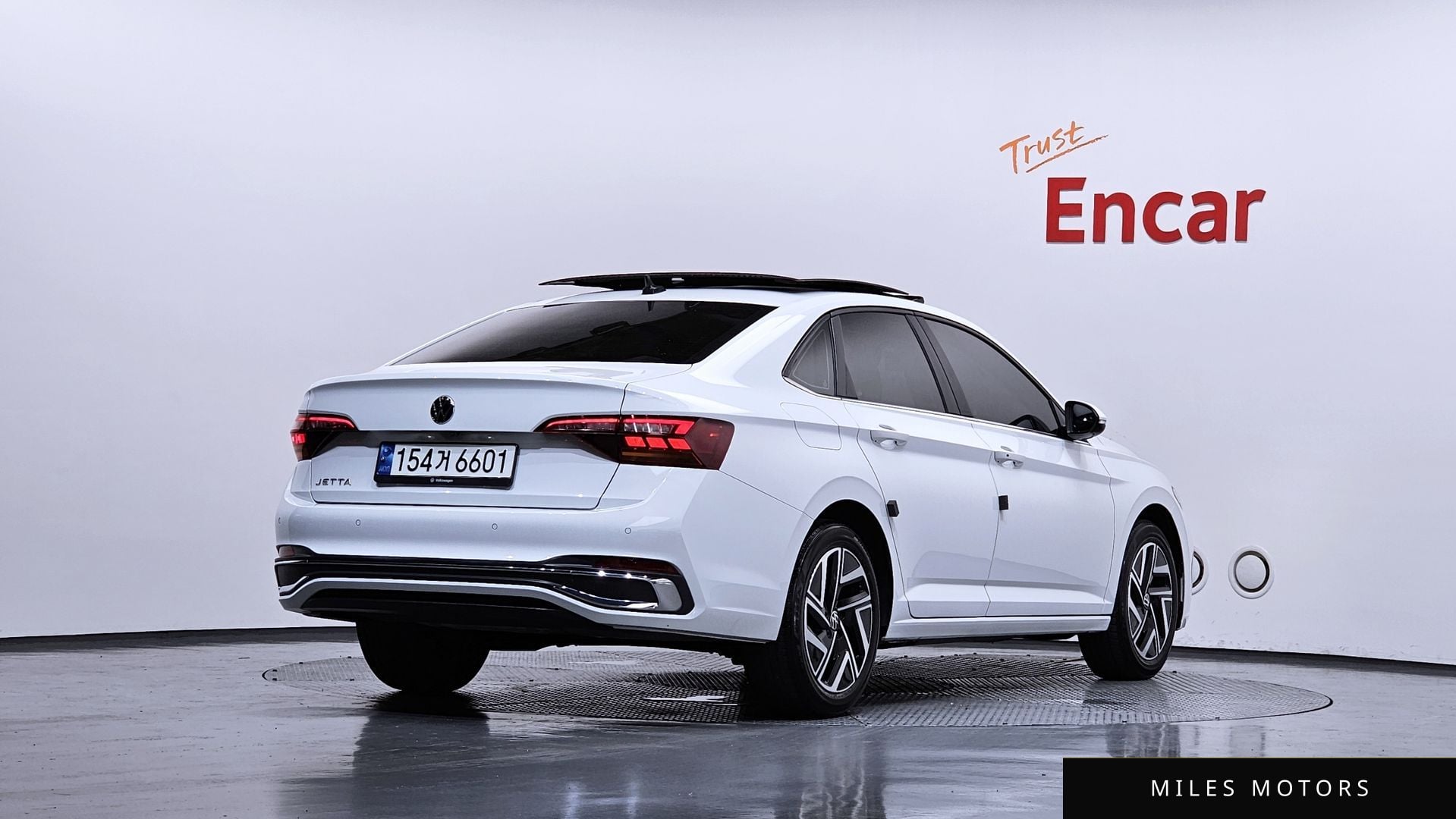 Volkswagen Jetta 2023 — миниатюра 2