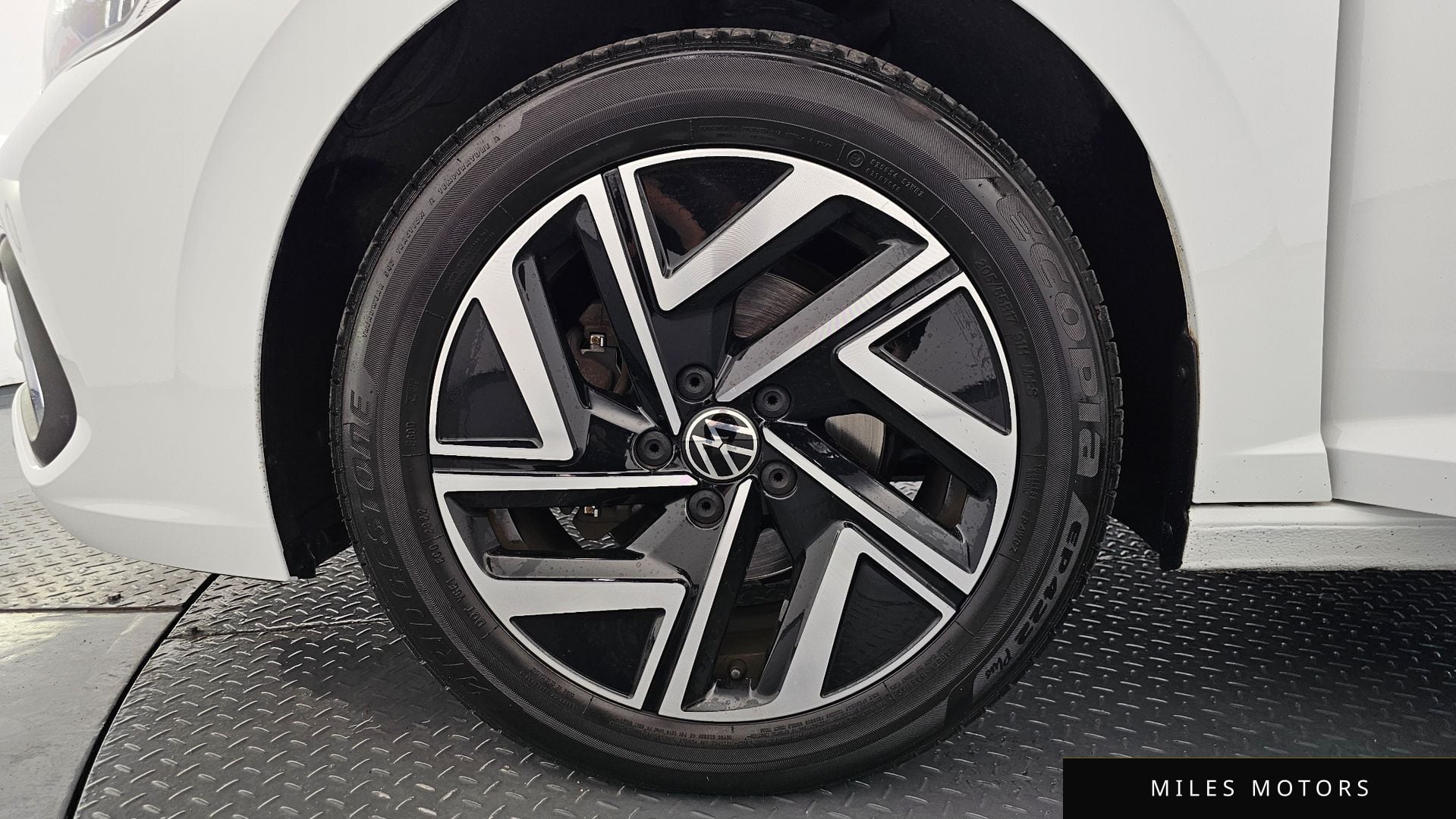 Volkswagen Jetta 2023 — миниатюра 5