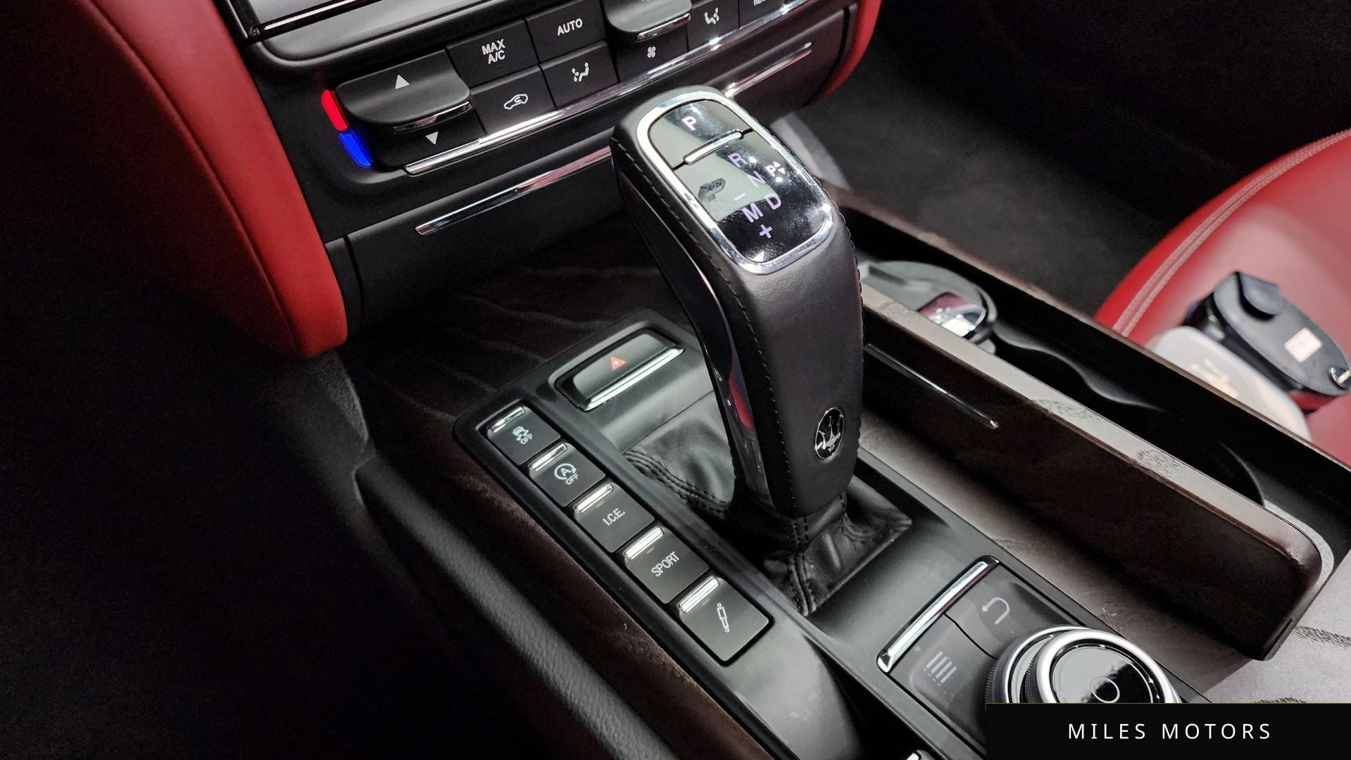 Maserati Quattroporte 2020 — миниатюра 12