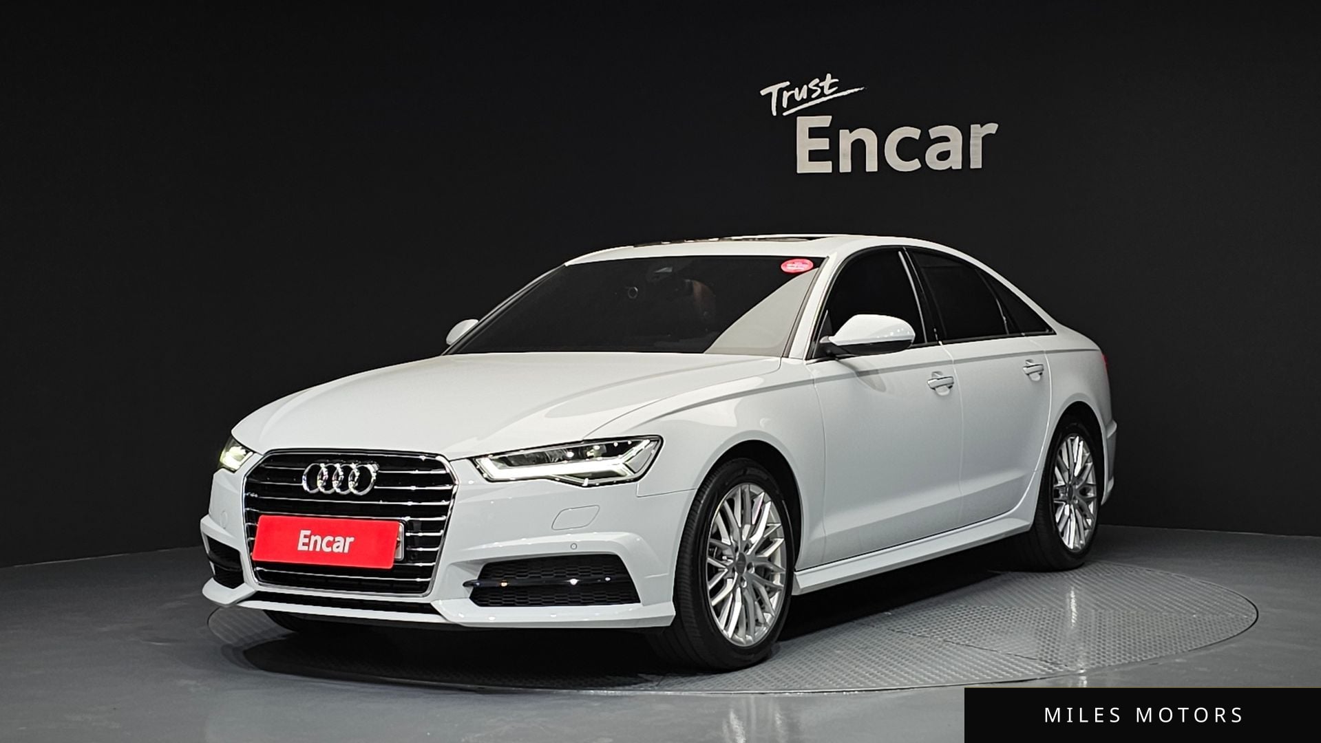 Audi A6 2018 — фото 1 из 12