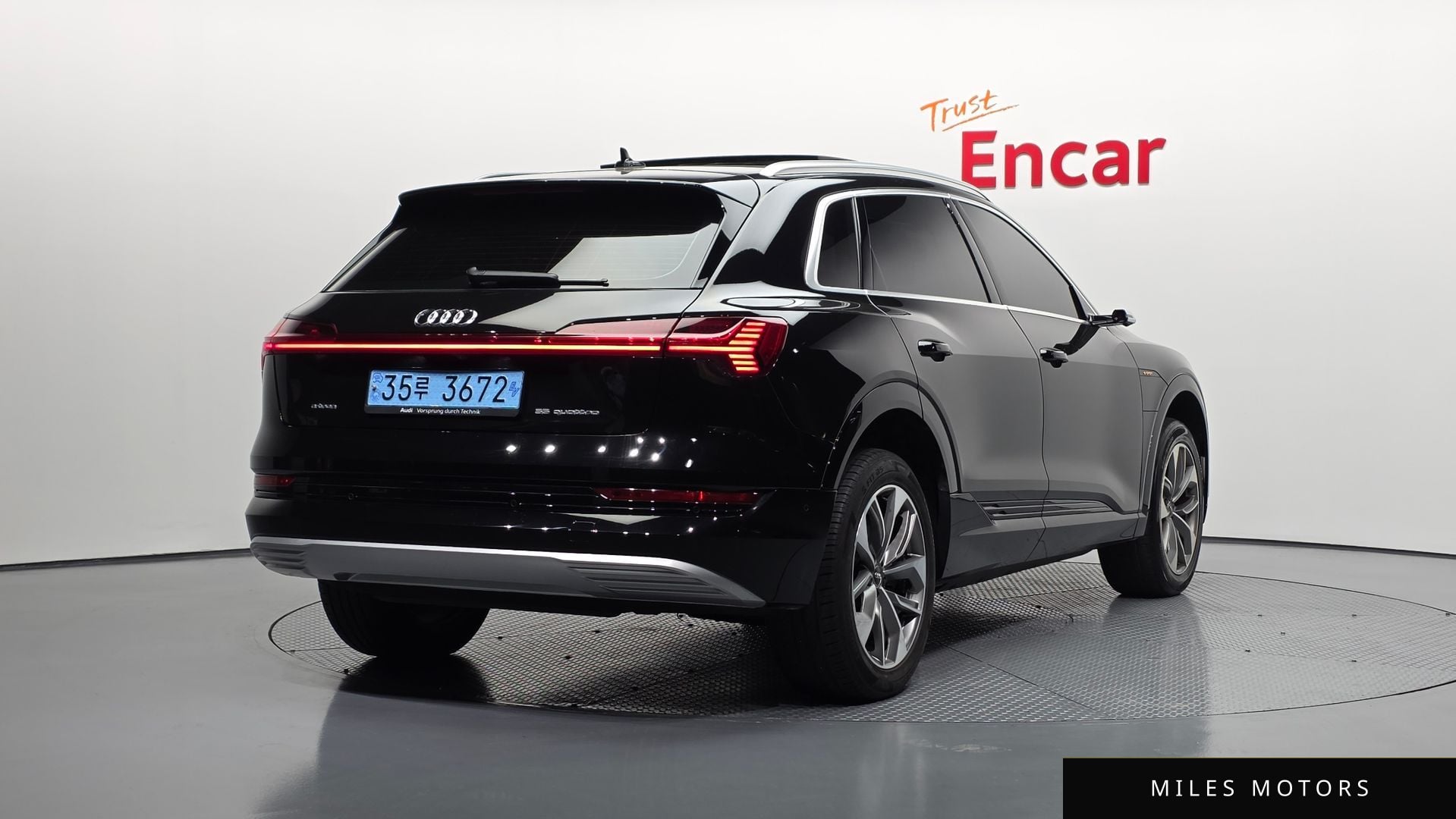 Audi e-tron 2020 — миниатюра 2