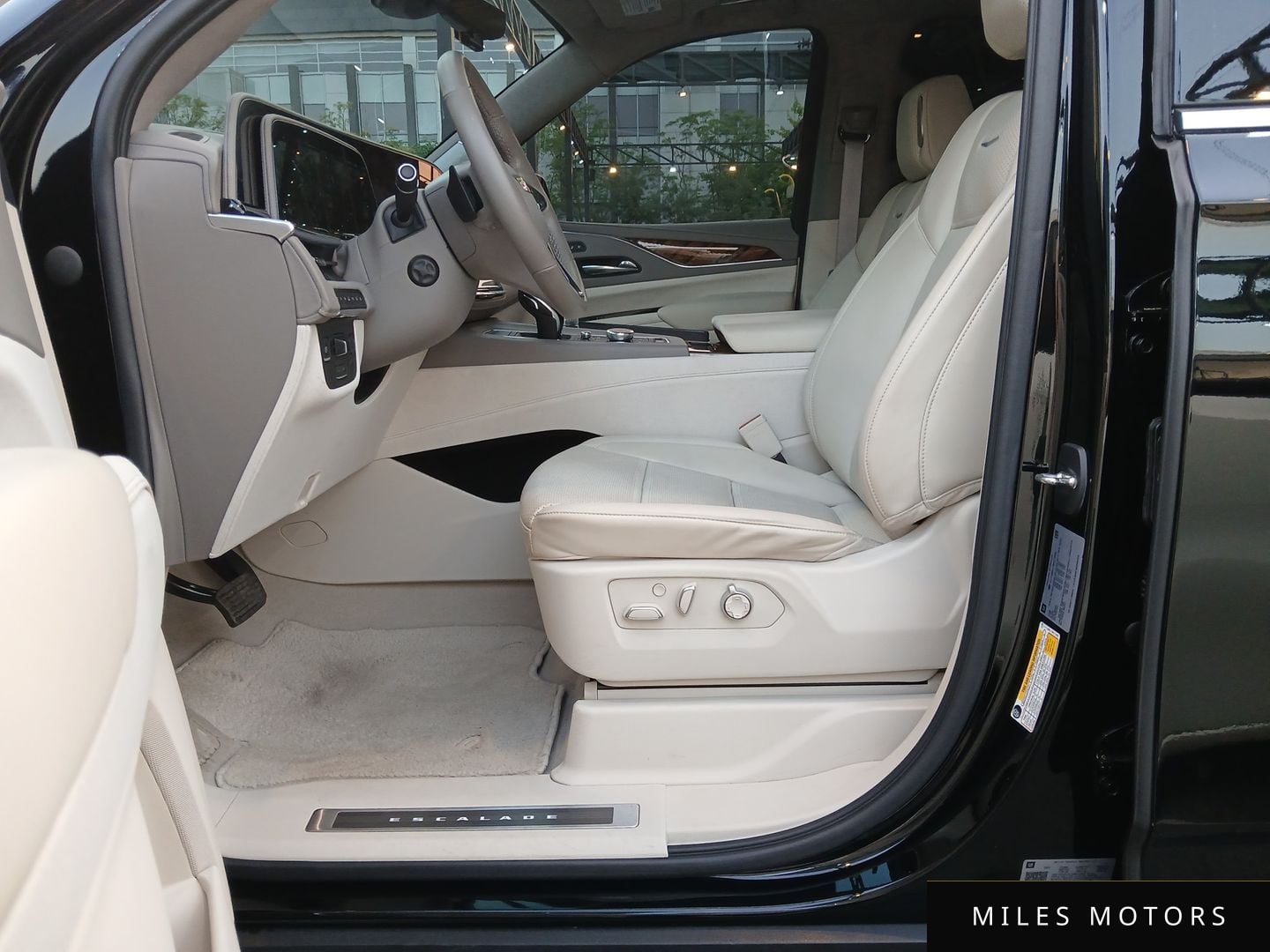 Cadillac Escalade 2021 — миниатюра 6