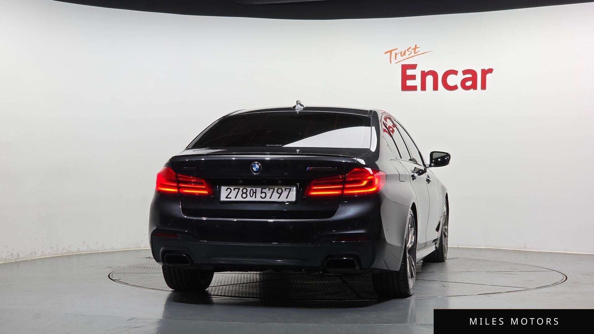 BMW 5 Series (G30) 2018 — миниатюра 4