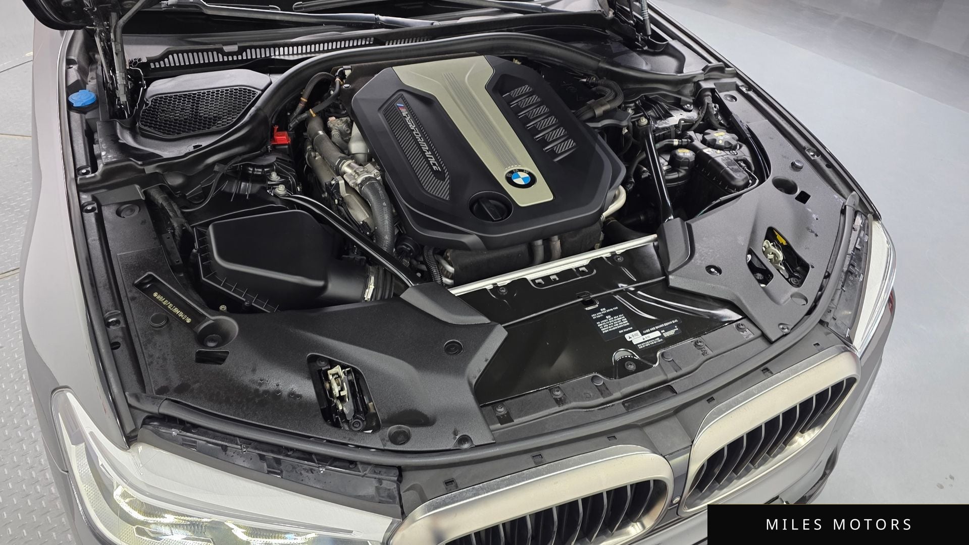 BMW 5 Series (G30) 2018 — миниатюра 6