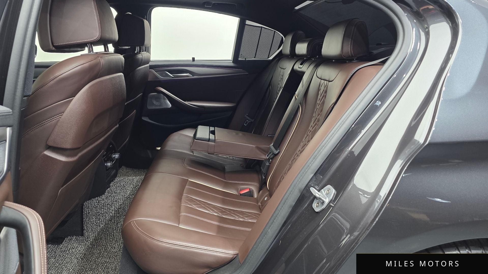 BMW 5 Series (G30) 2018 — миниатюра 12