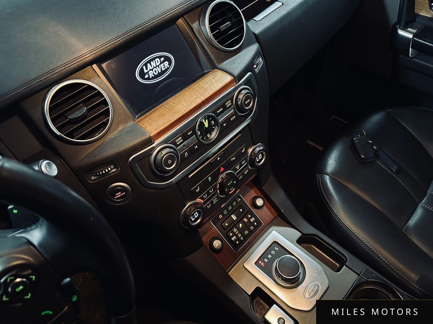 Land Rover Discovery 2016 — миниатюра 6