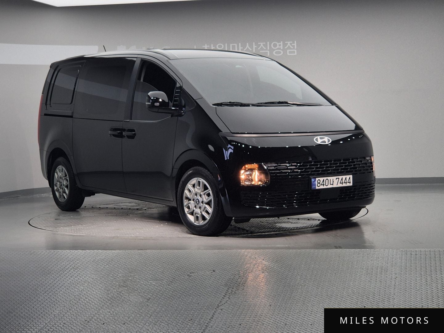 Hyundai Staria 2025 — миниатюра 3