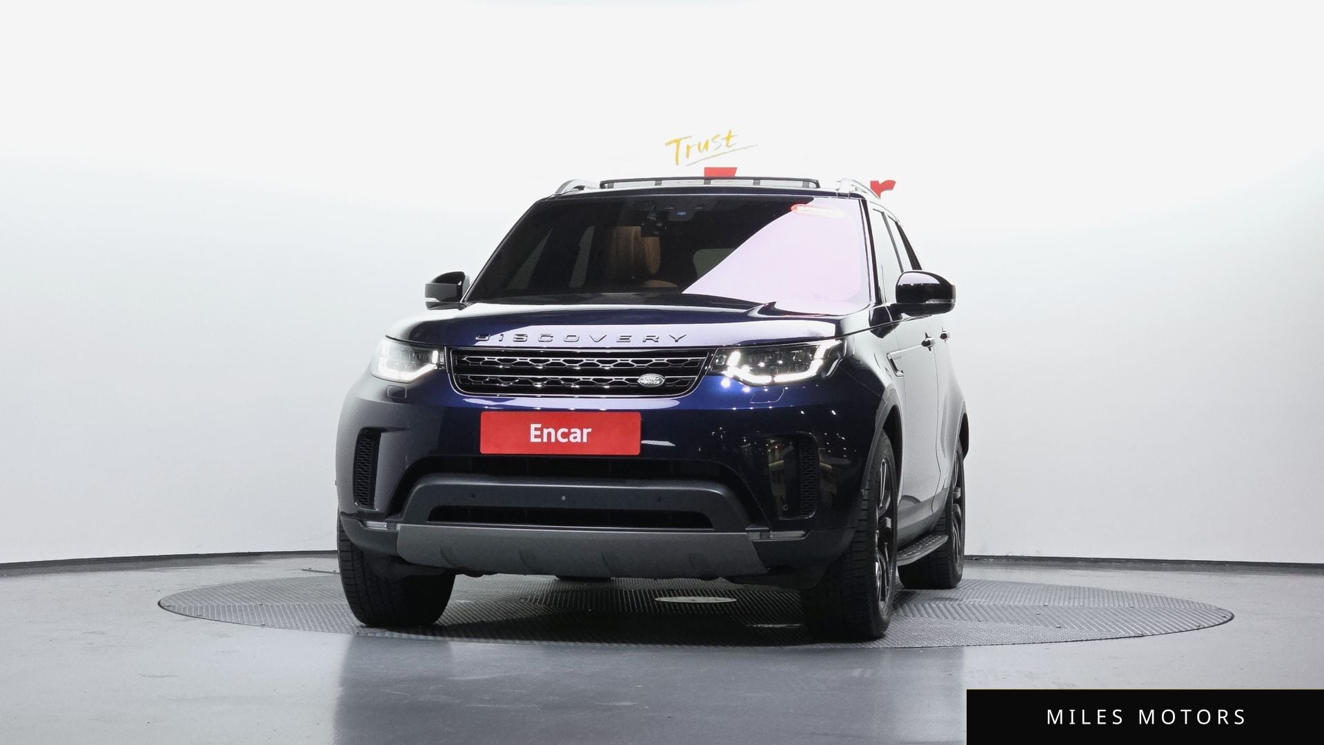 Land Rover Discovery 2019 — миниатюра 2