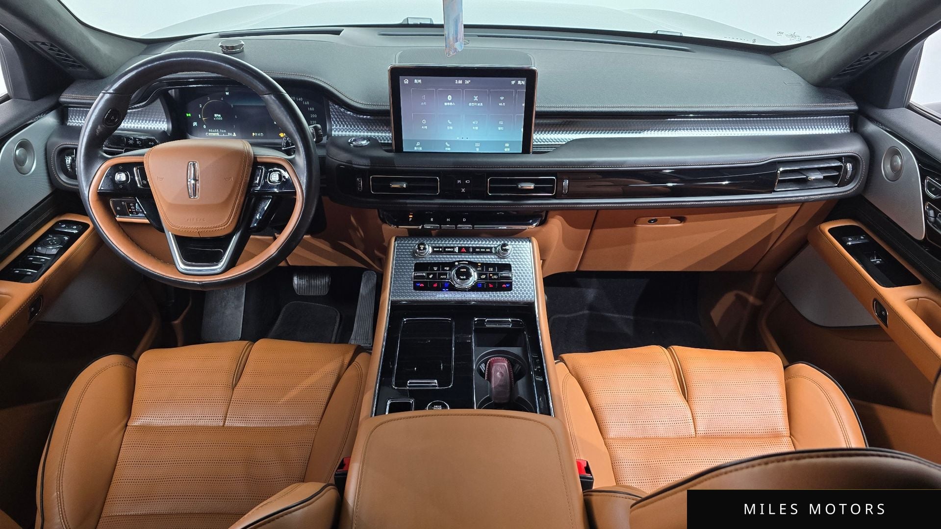 Lincoln Aviator 2021 — миниатюра 10