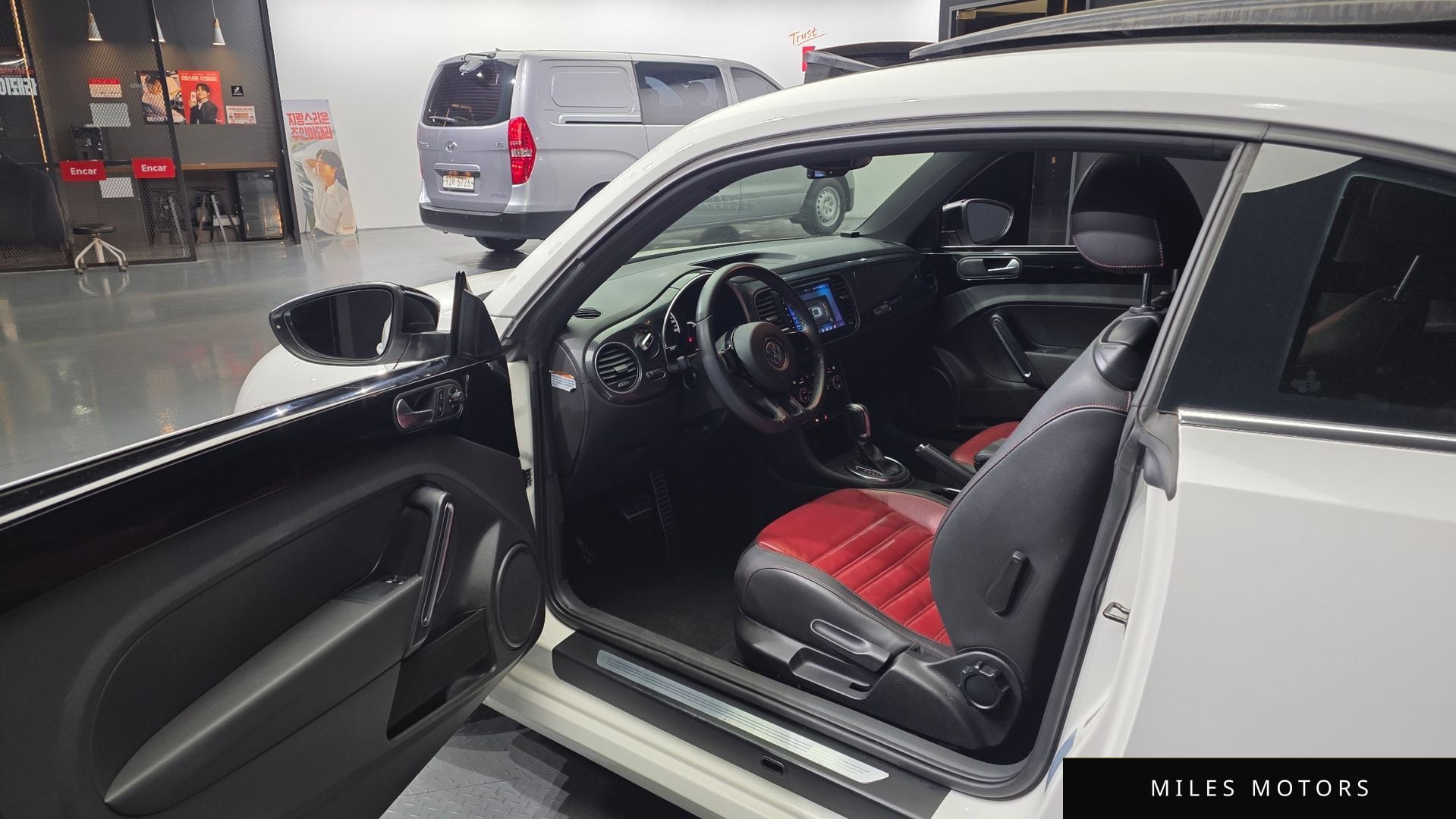 Volkswagen Beetle 2014 — миниатюра 10