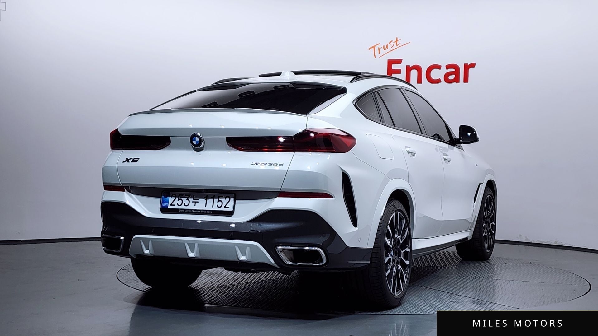 BMW X6 (G06) 2025 — миниатюра 2