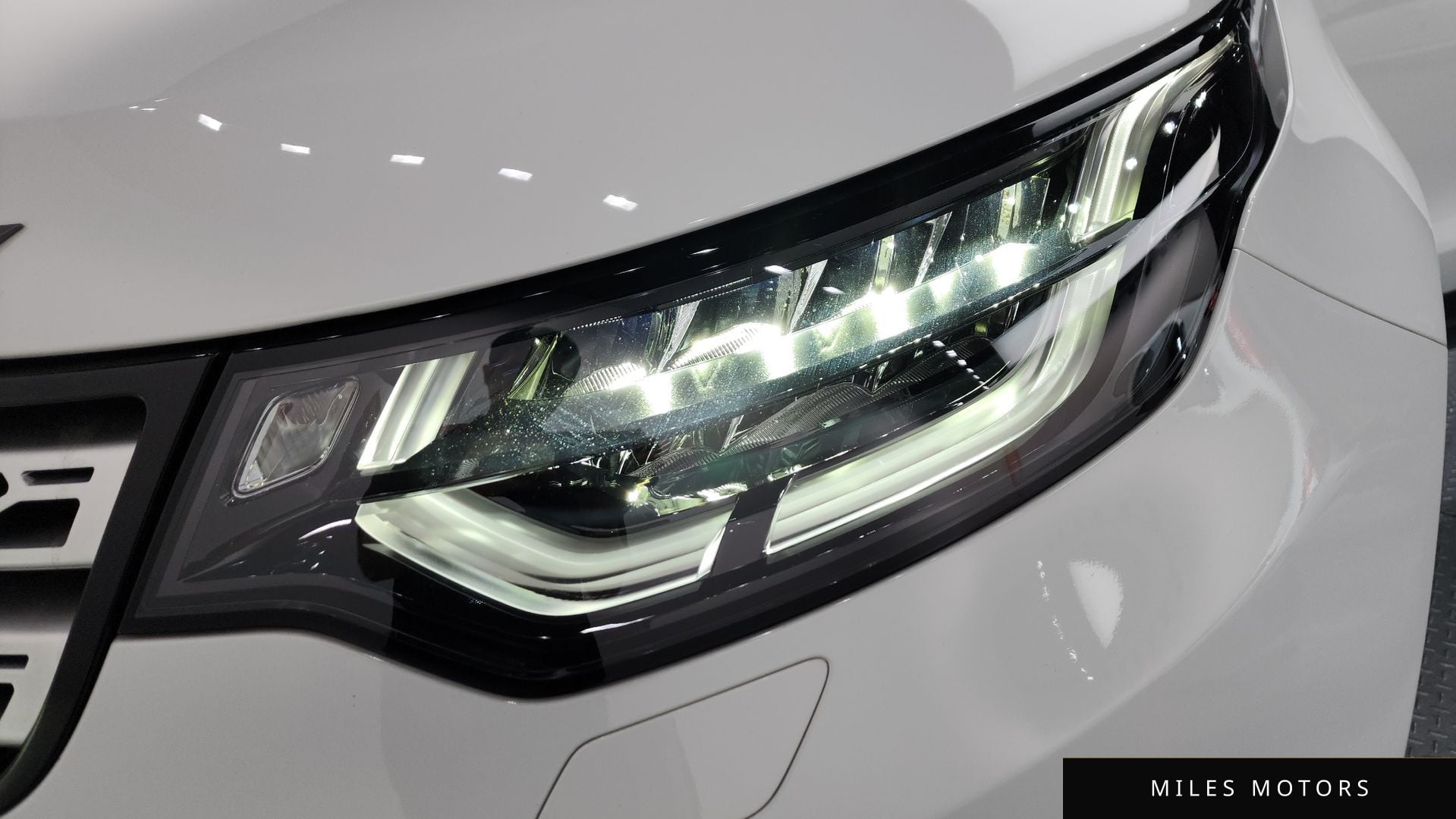 Land Rover Discovery 2017 — миниатюра 8