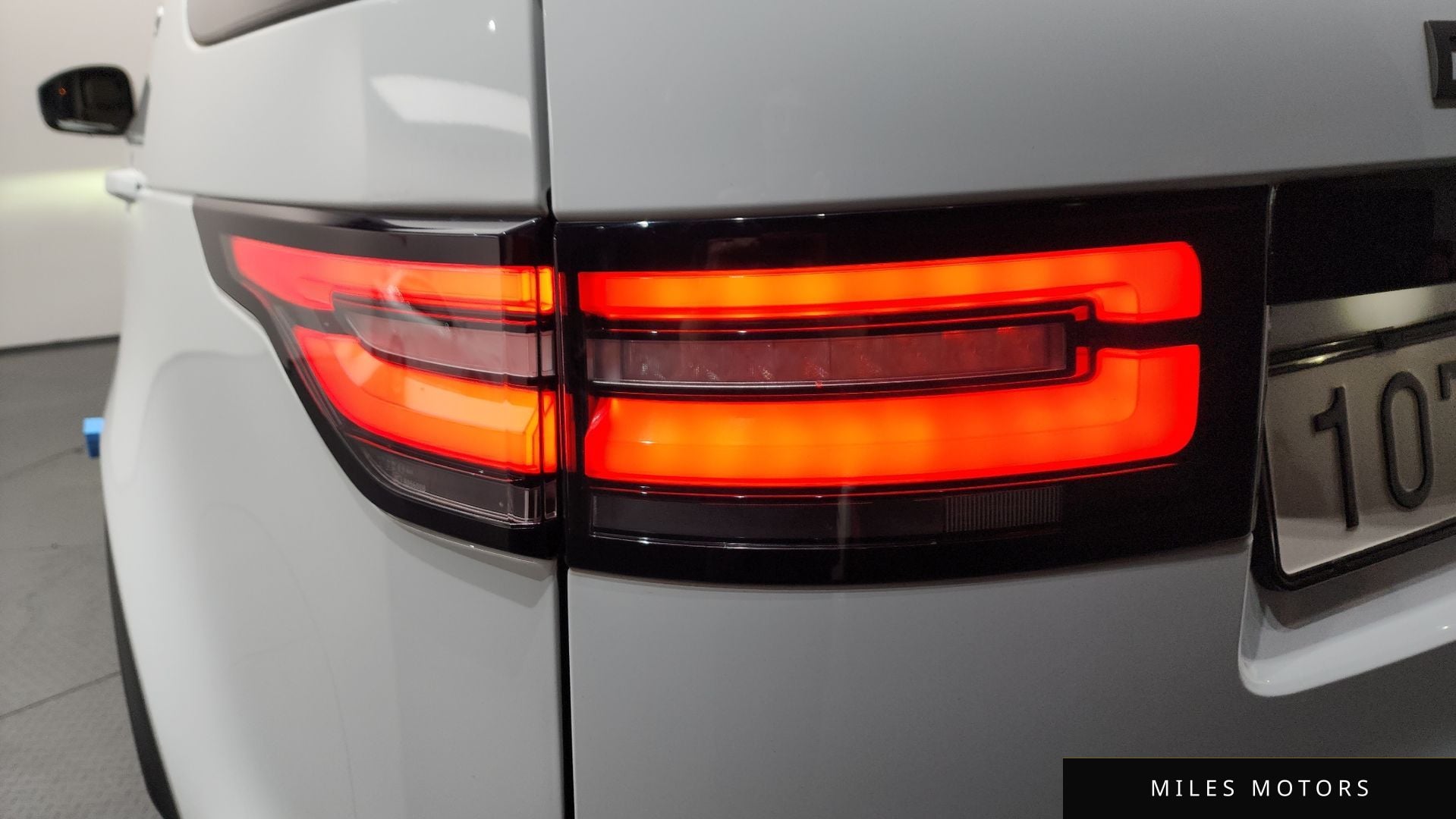 Land Rover Discovery 2017 — миниатюра 9