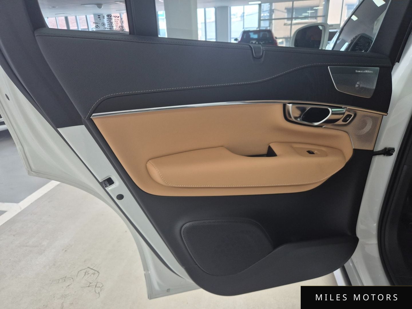 Volvo XC90 2025 — миниатюра 11