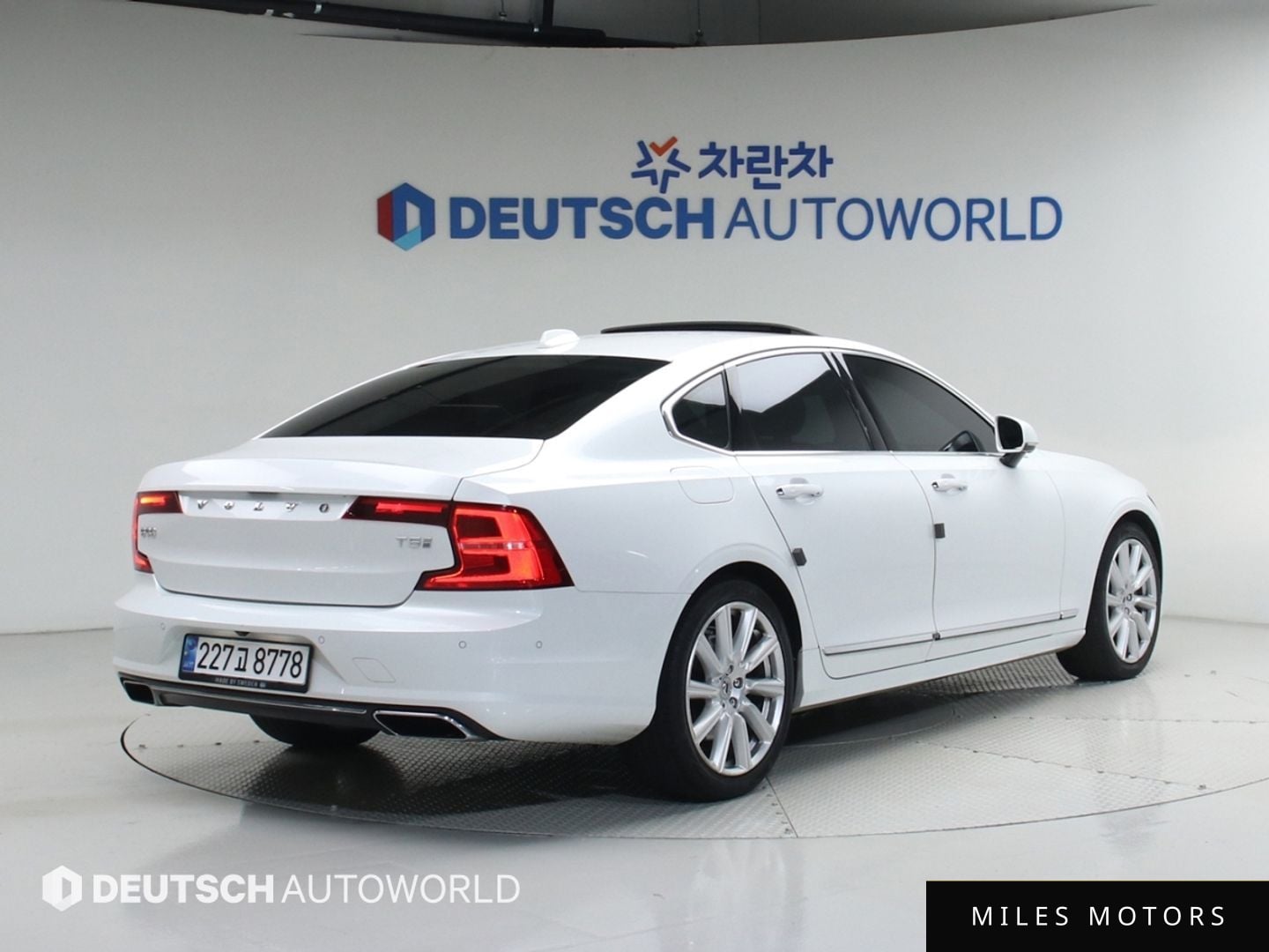 Volvo S90 2019 — миниатюра 2