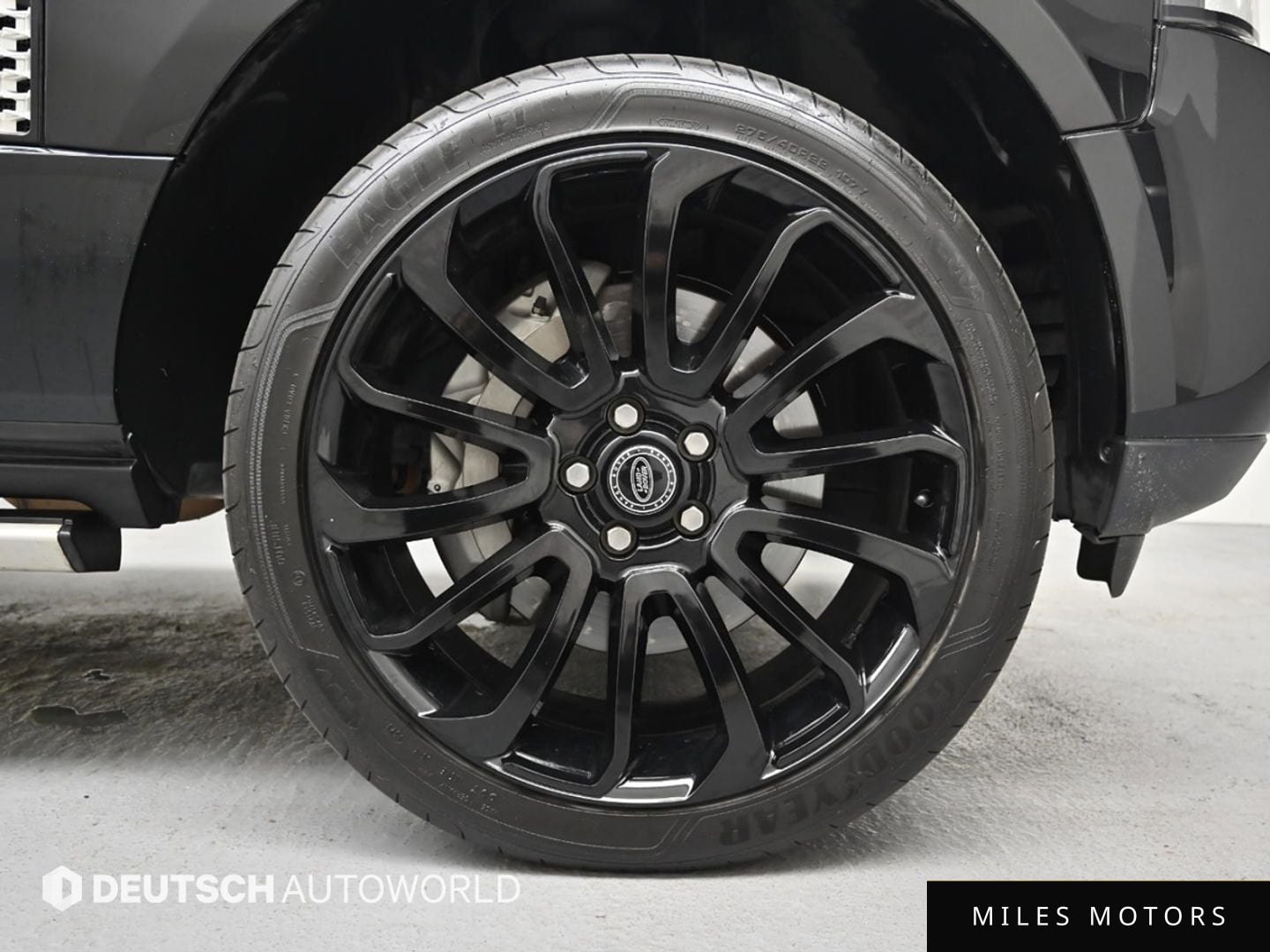Land Rover Range Rover 2011 — миниатюра 5