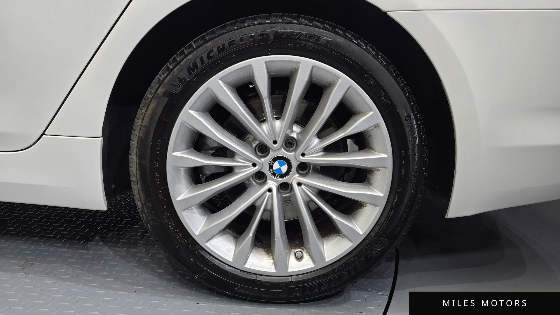 BMW 5 Series (G30) 2018 — миниатюра 7