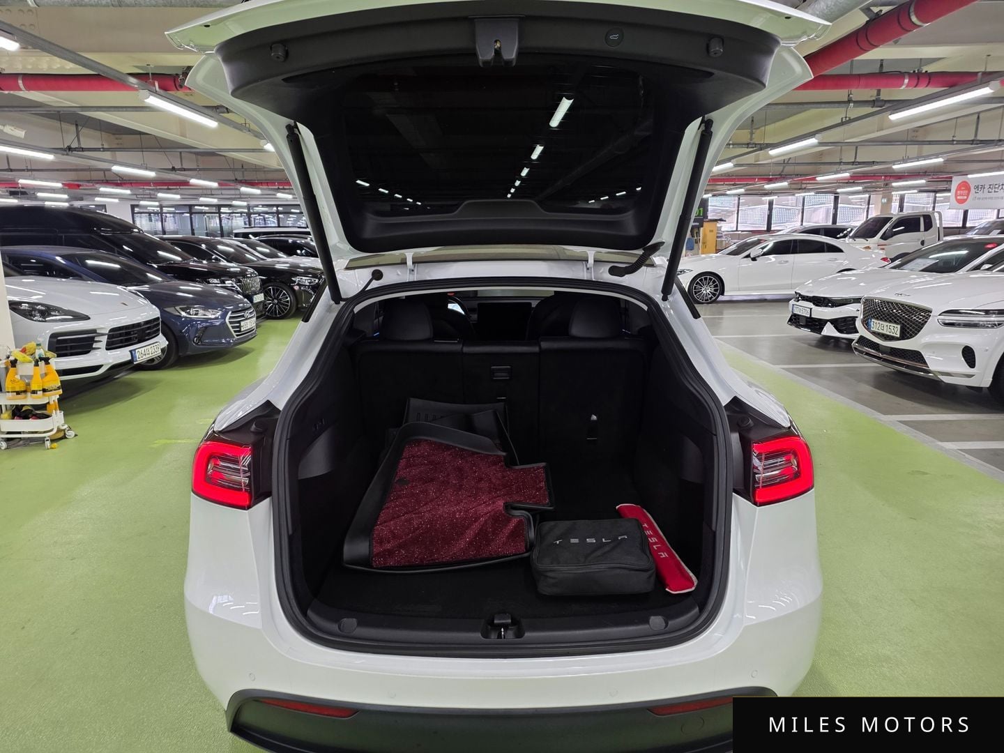 Tesla Model Y 2021 — миниатюра 7