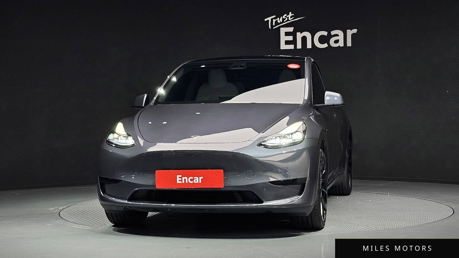 Tesla Model Y 2024 — миниатюра 3