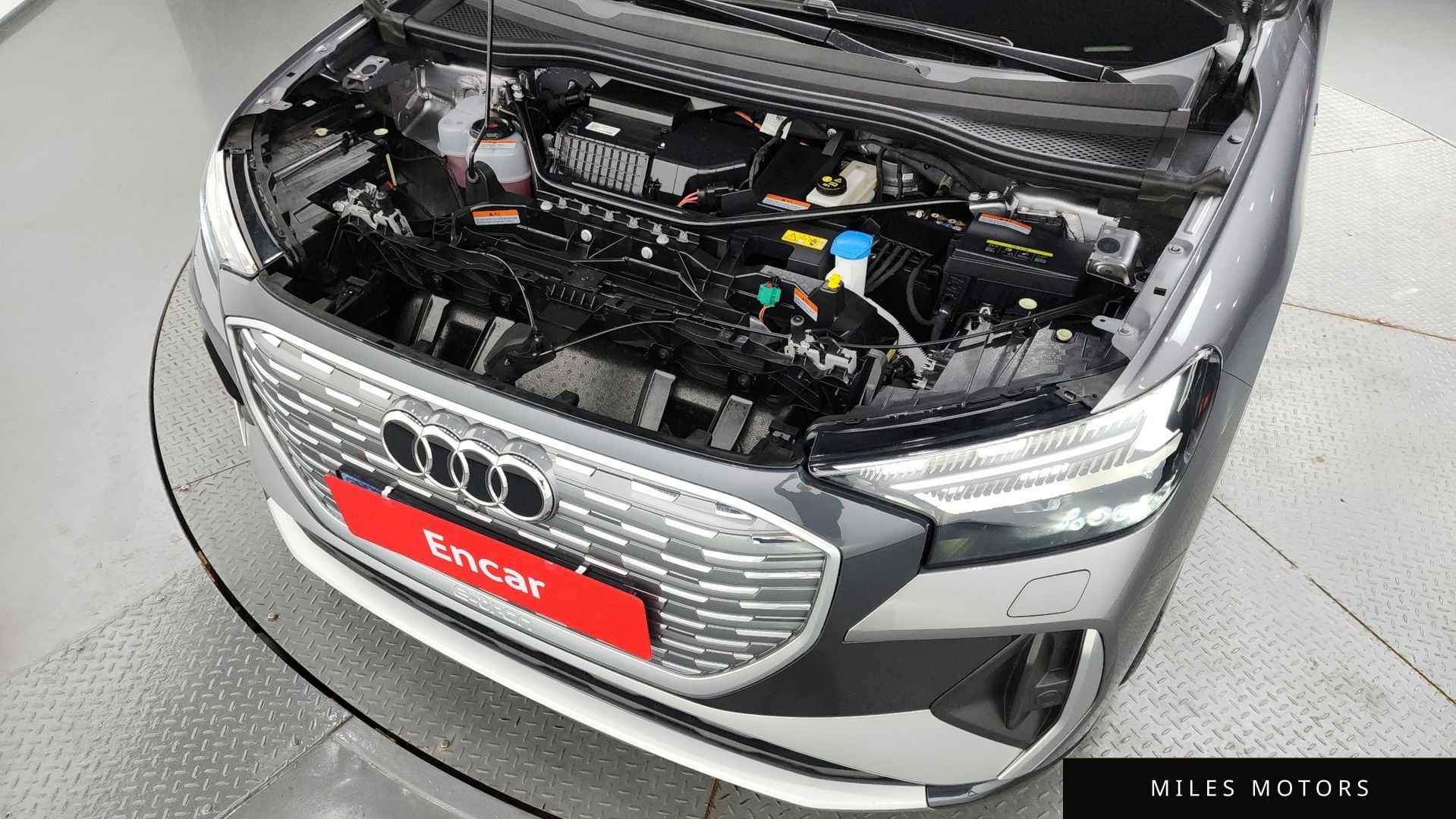 Audi Q4 e-tron 2025 — миниатюра 6