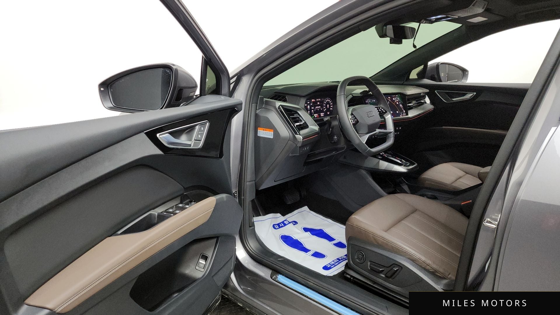 Audi Q4 e-tron 2025 — миниатюра 10
