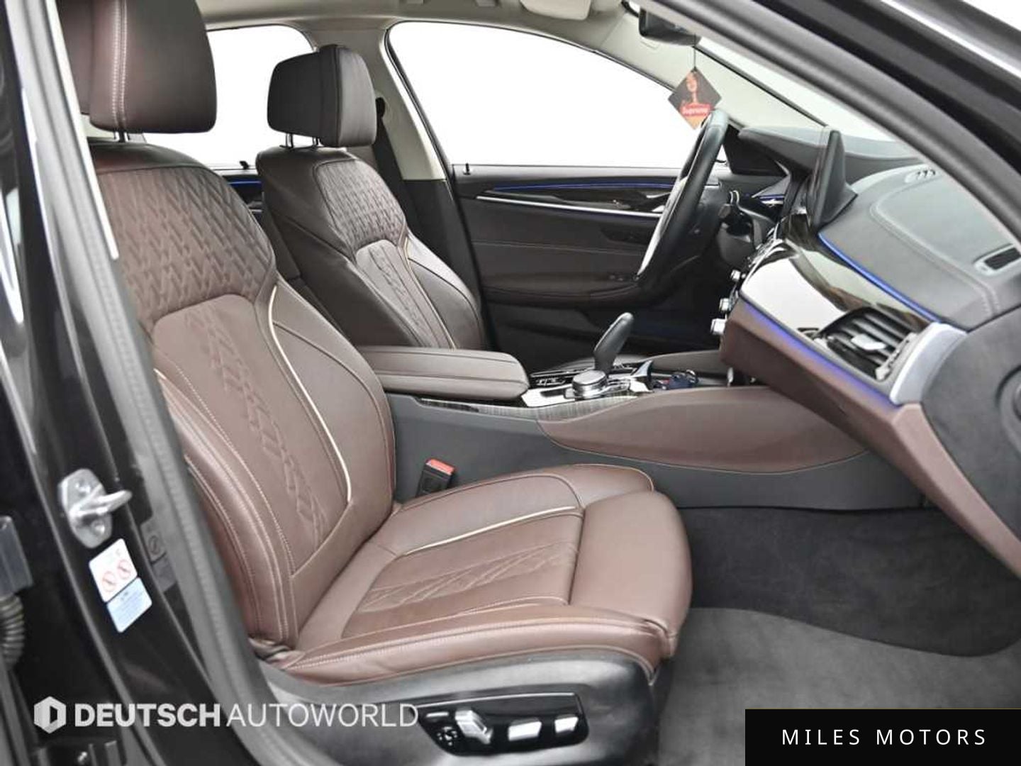 BMW 5 Series (G30) 2023 — миниатюра 10