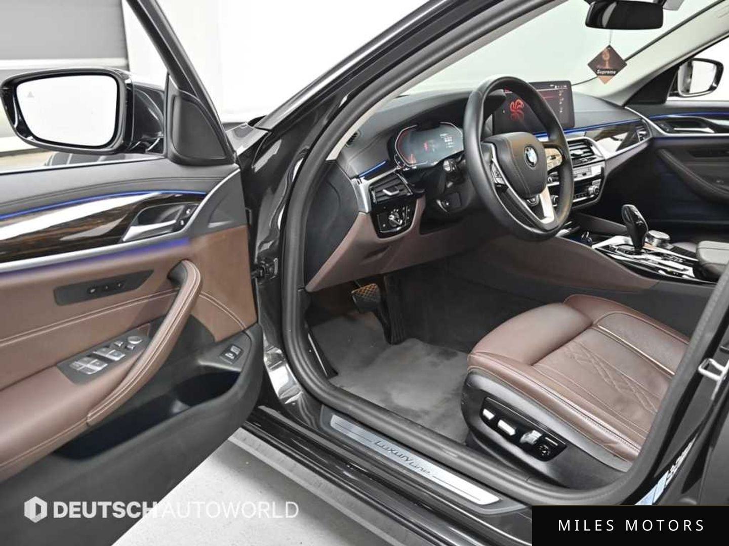 BMW 5 Series (G30) 2023 — миниатюра 11