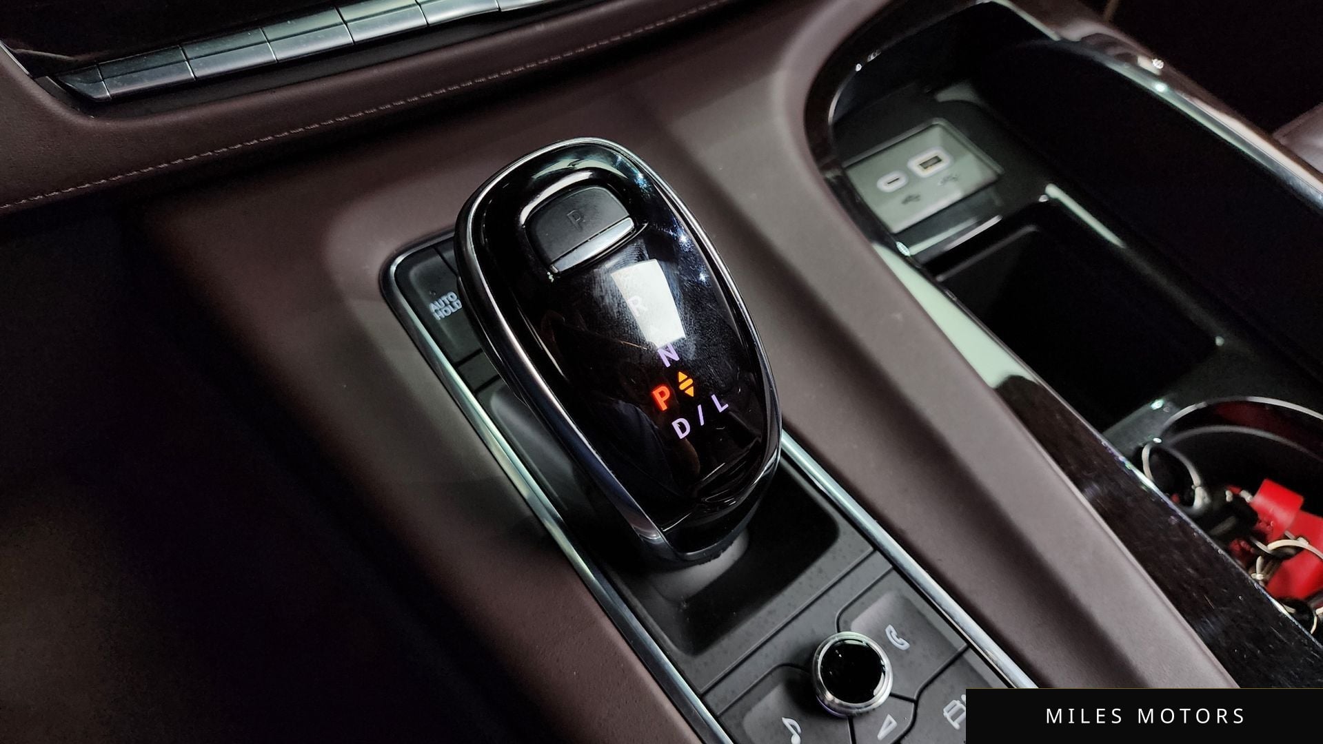 Cadillac Escalade 2024 — миниатюра 12
