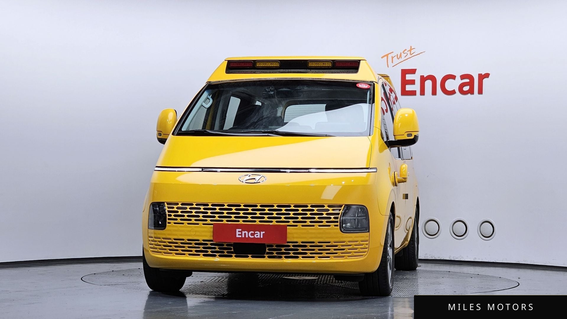 Hyundai Staria 2022 — миниатюра 3