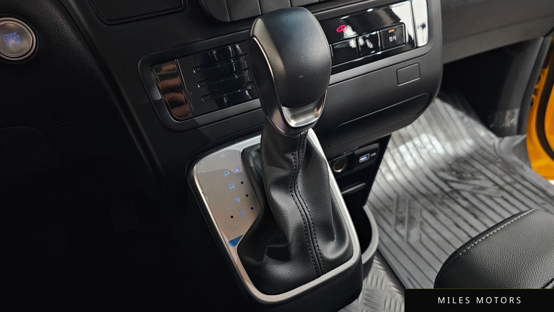 Hyundai Staria 2022 — миниатюра 12
