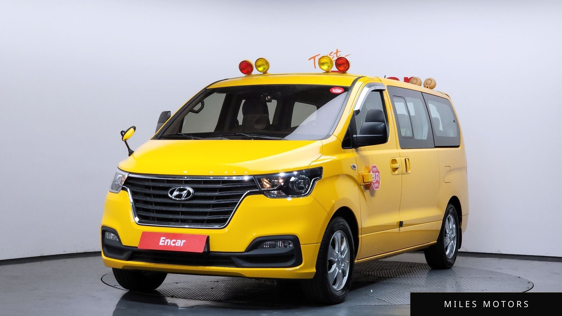 Hyundai Starex 2019 — фото 1 из 12