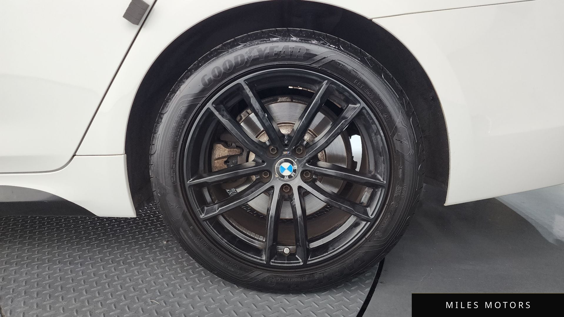 BMW 5 Series (G30) 2018 — миниатюра 7