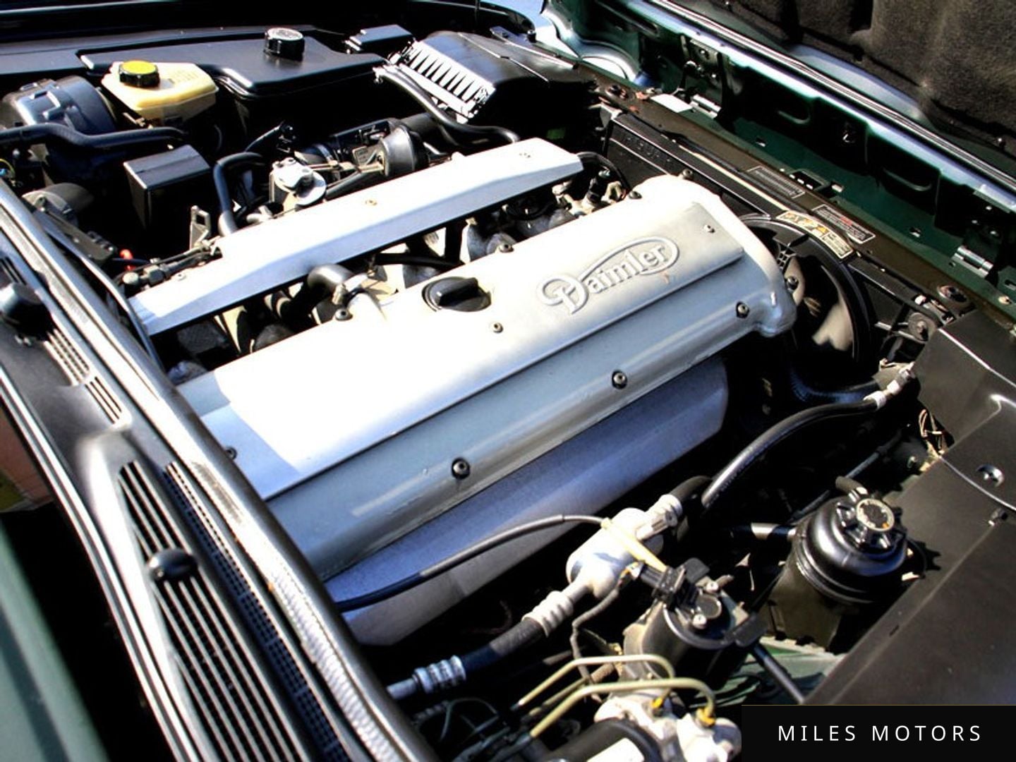Jaguar Daimler 1996 — миниатюра 12